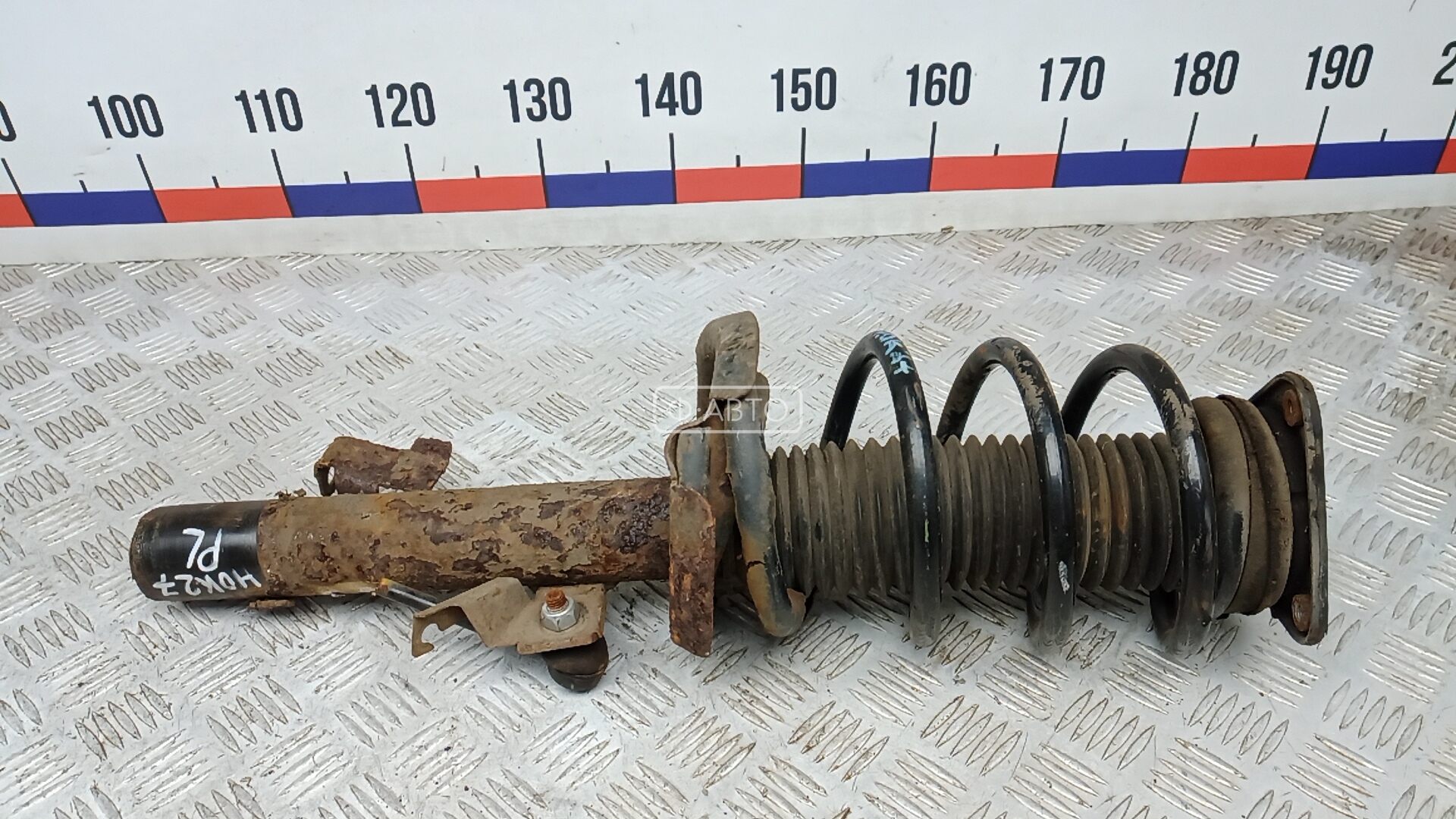 Стойка передняя левая