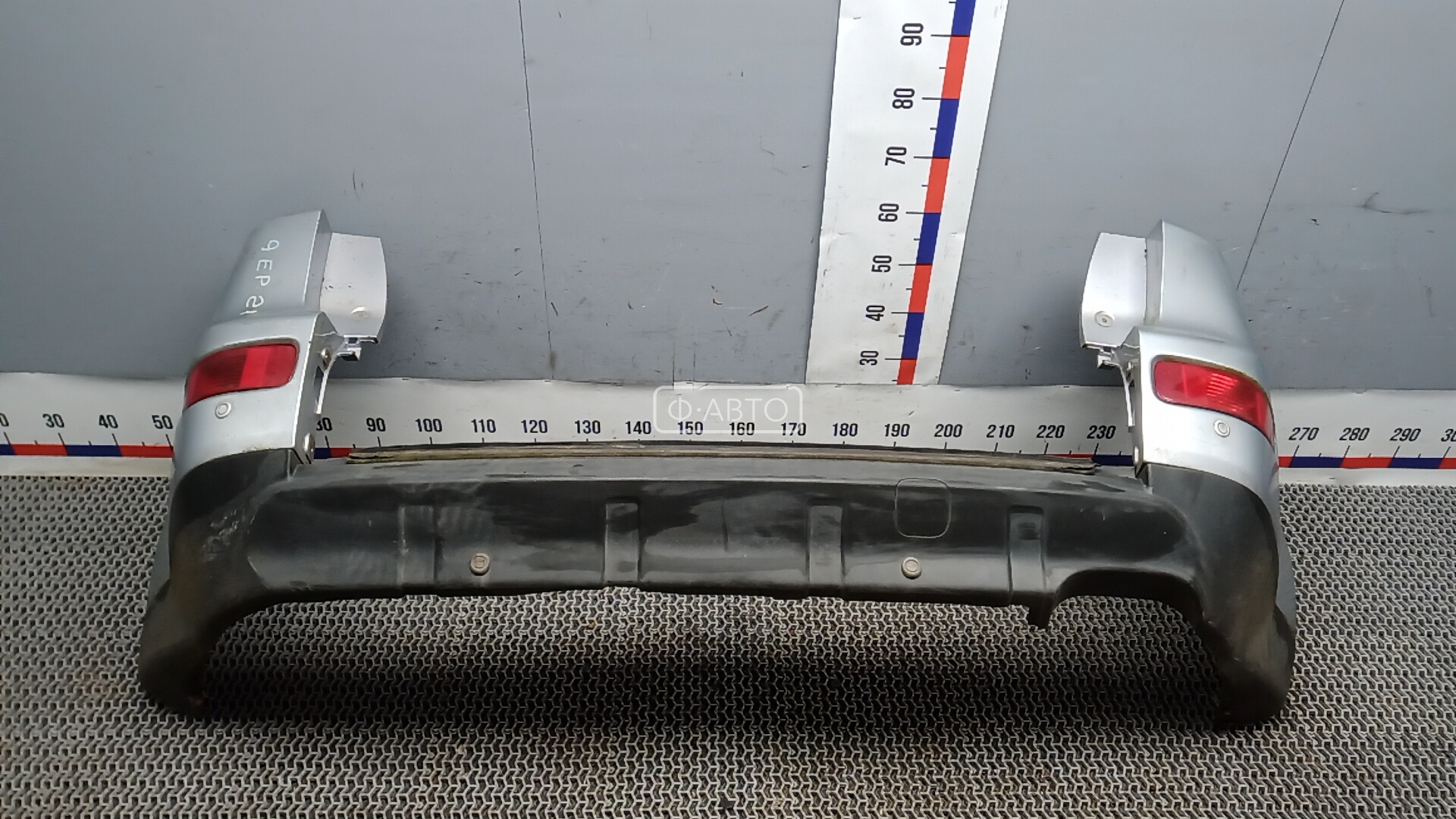 Бампер задний