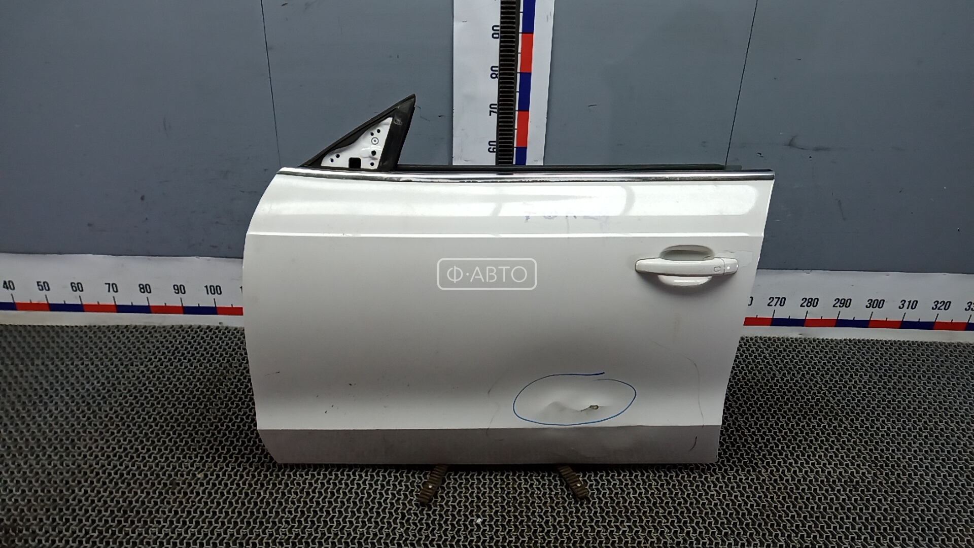 Дверь передняя левая