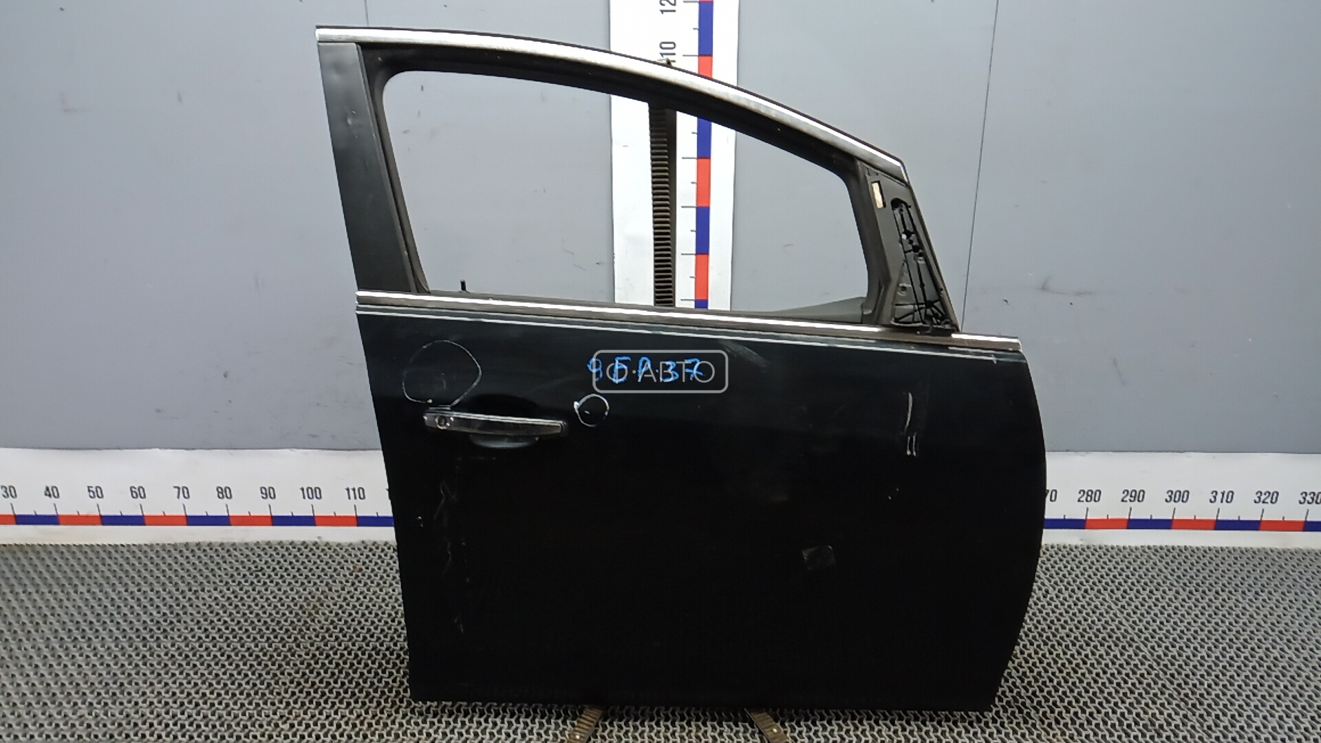 Дверь передняя правая