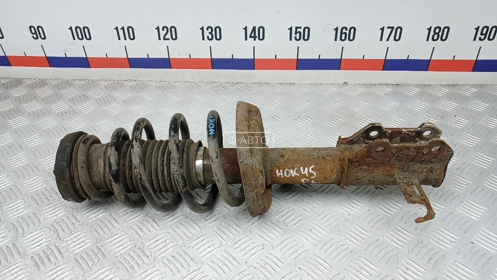 Стойка передняя левая