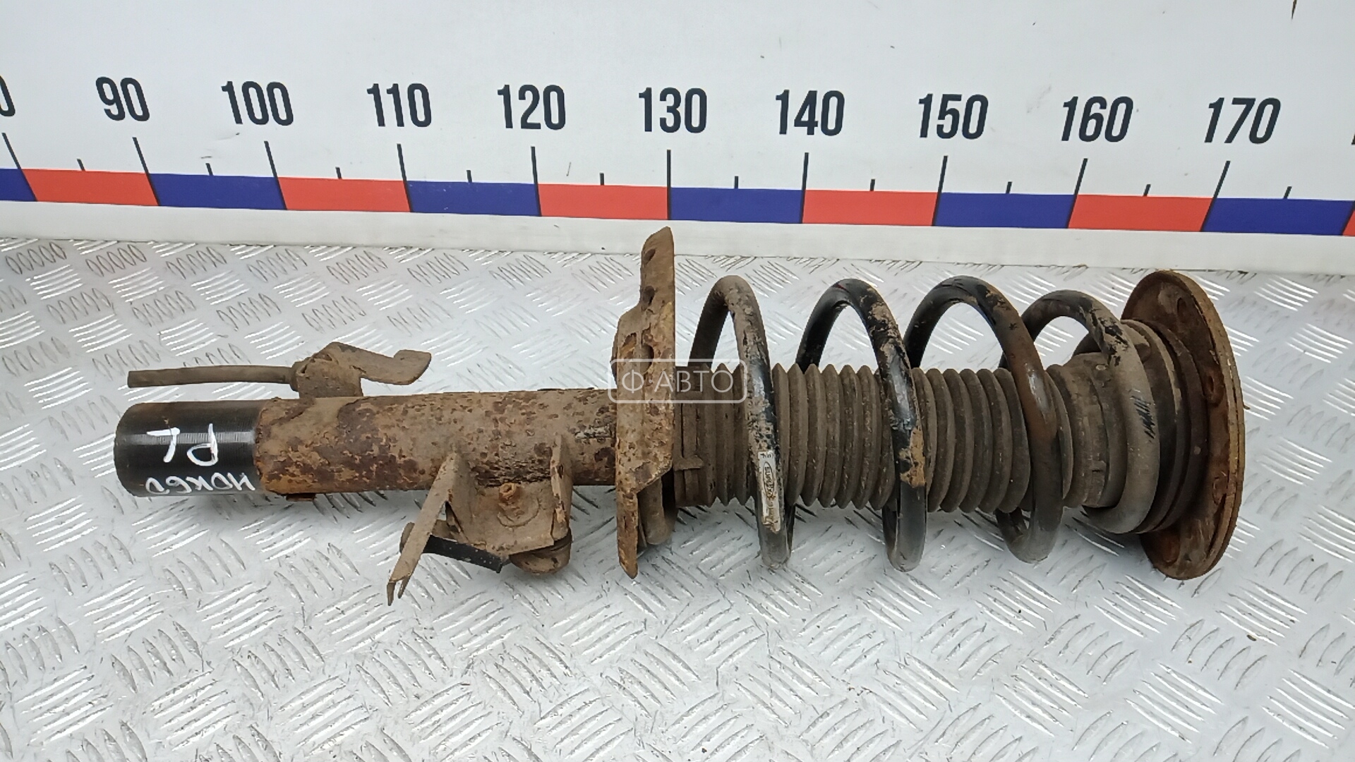 Стойка передняя левая