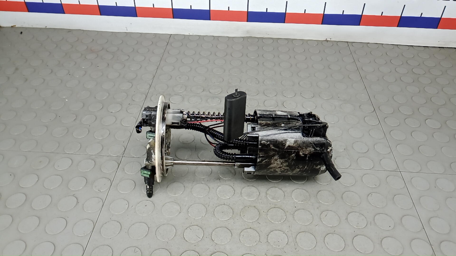 Насос топливный электрический MITSUBISHI OUTLANDER 2