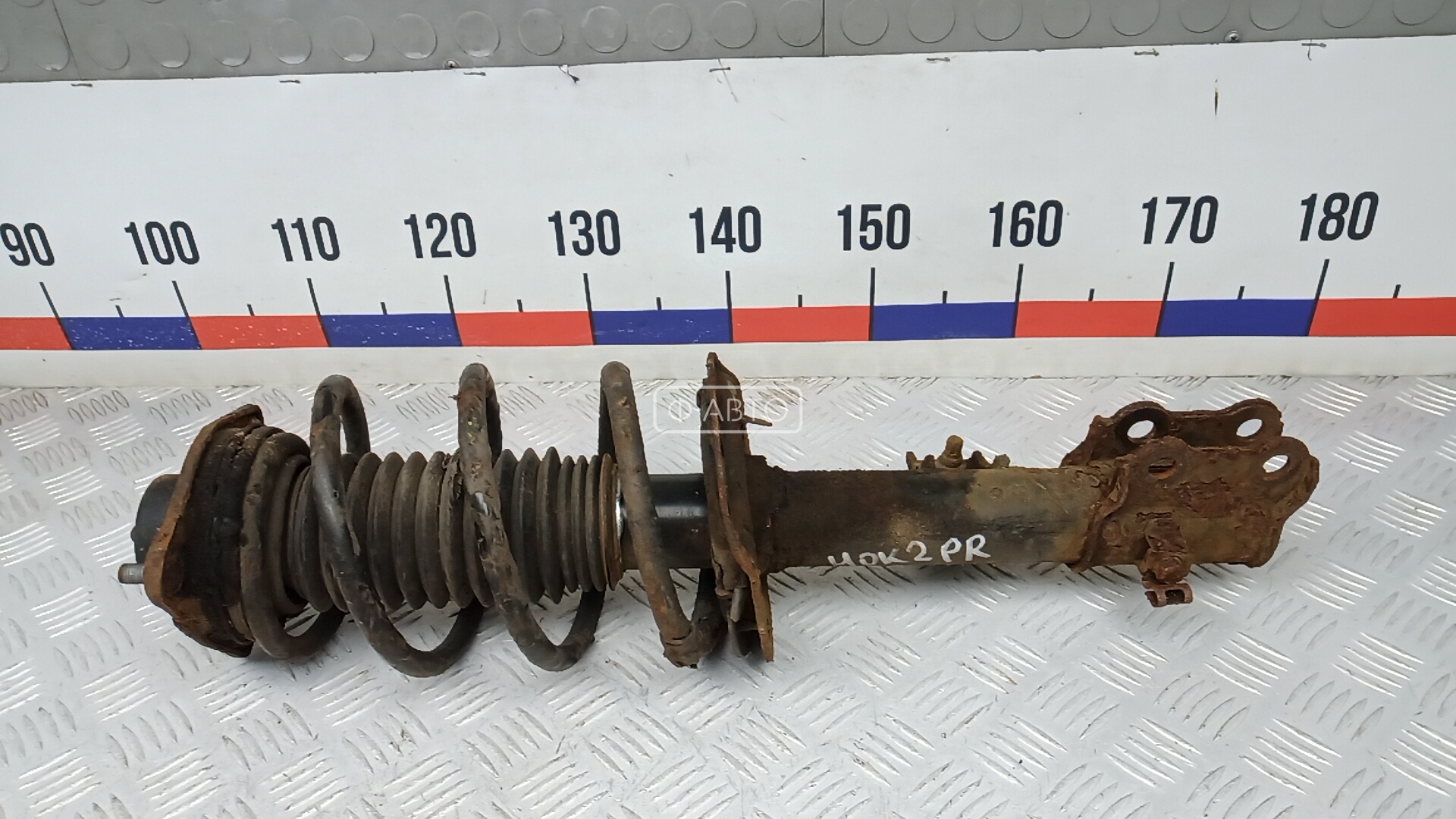 Стойка передняя правая