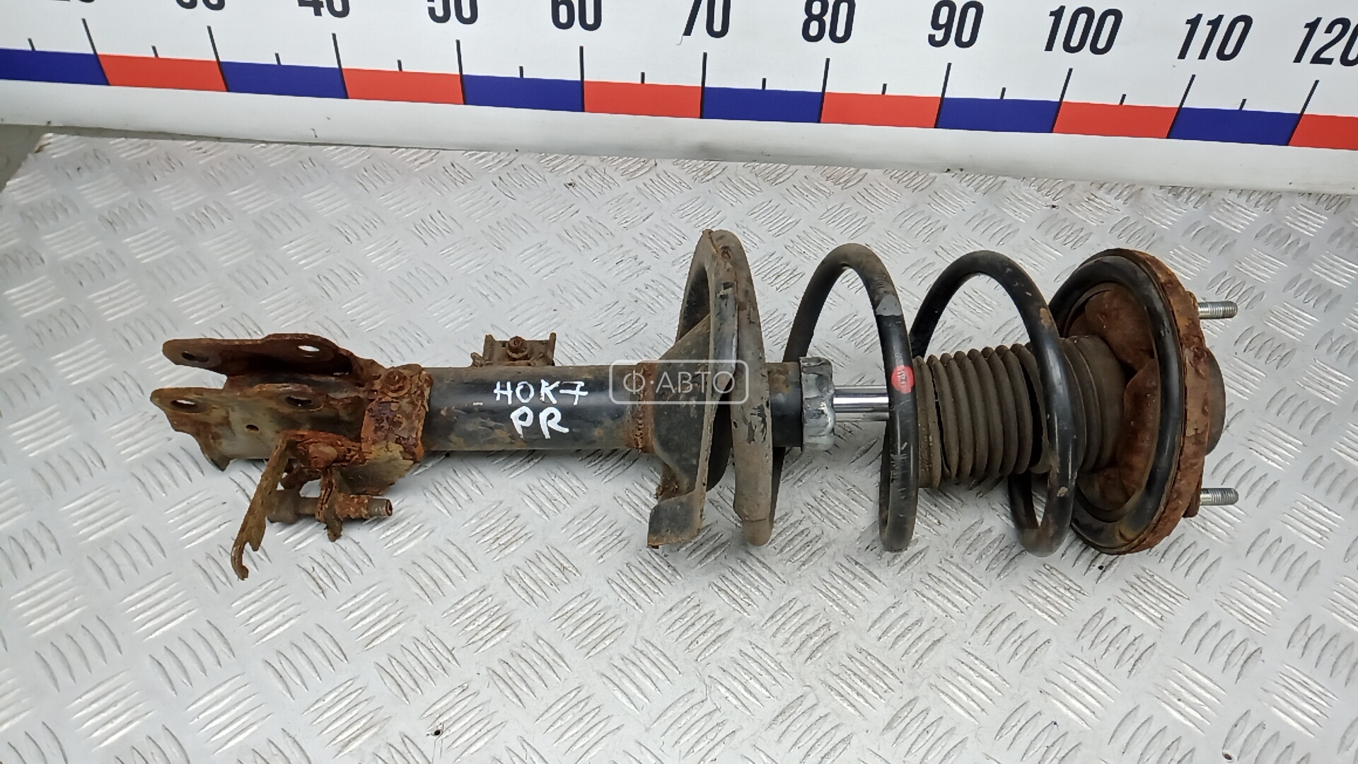 Стойка передняя правая