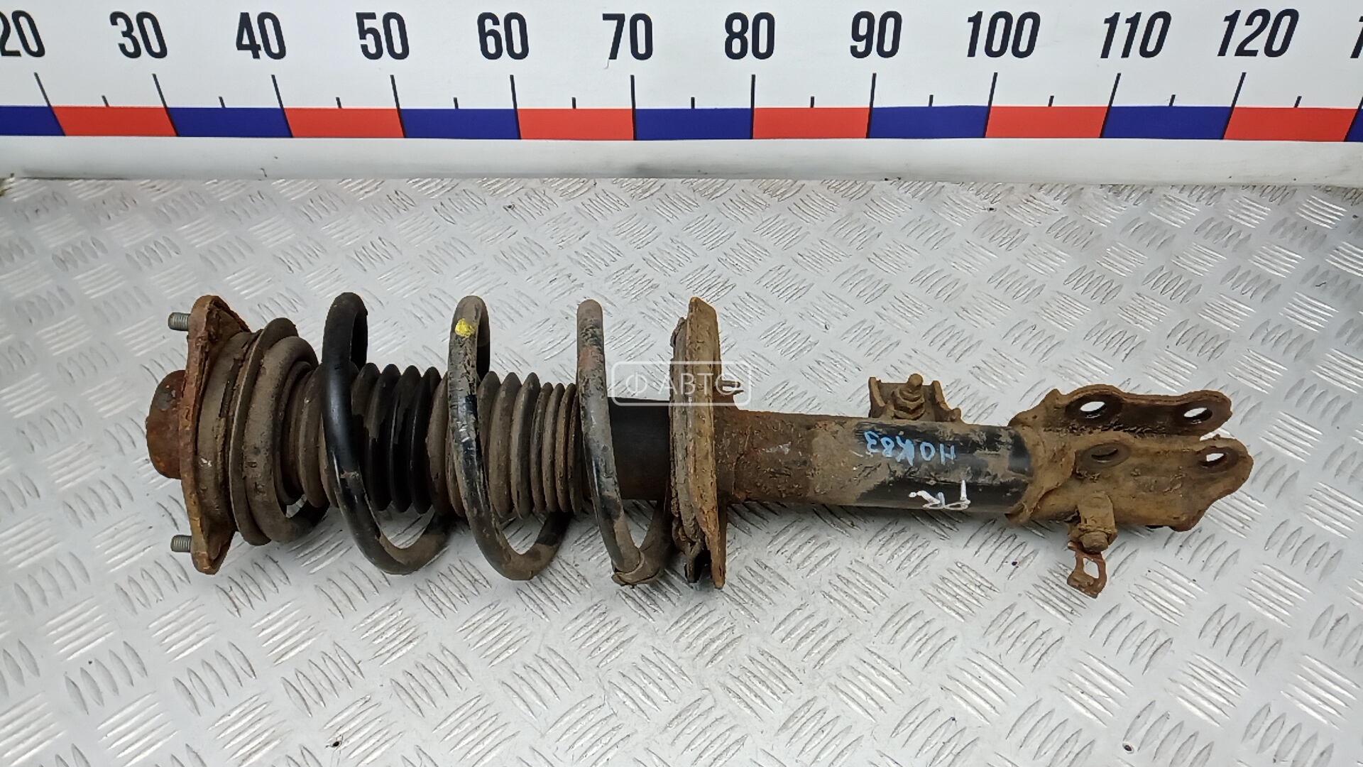 Стойка передняя правая