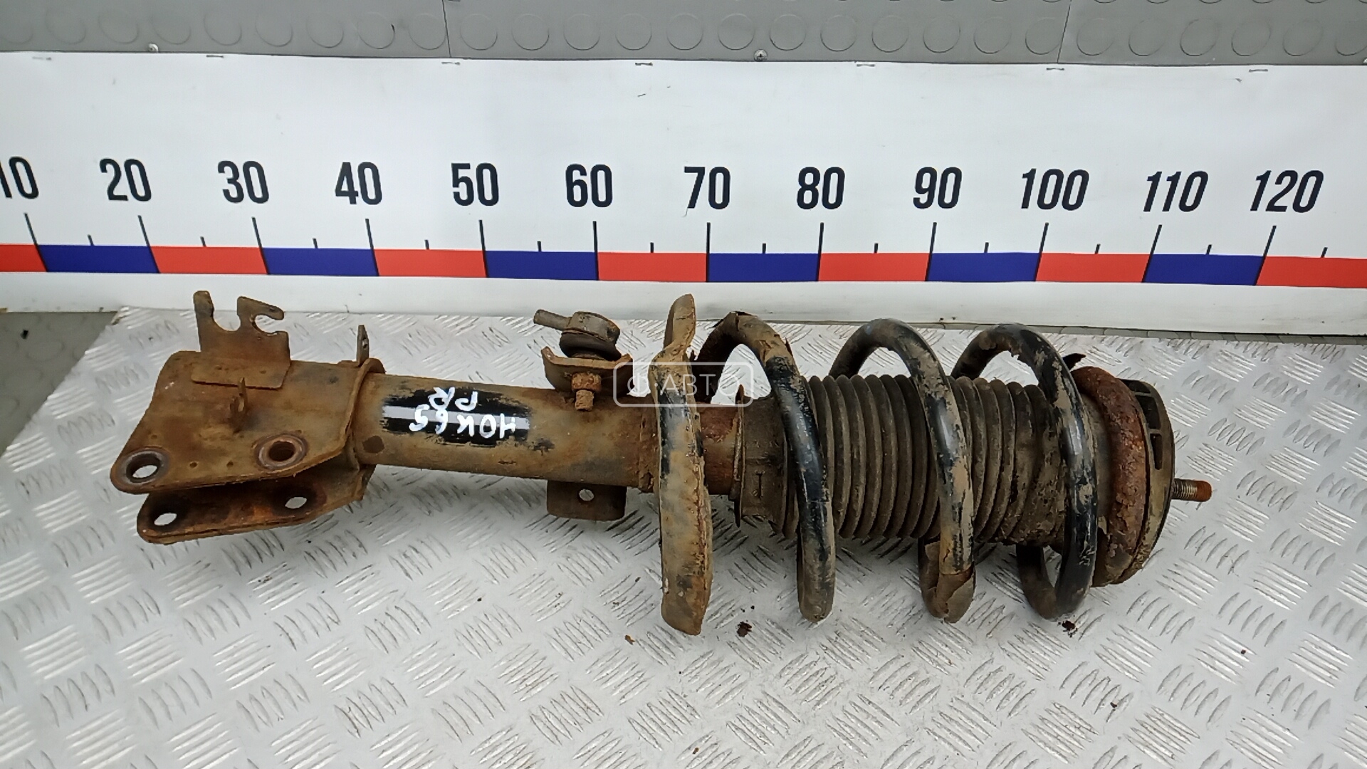 Стойка передняя правая