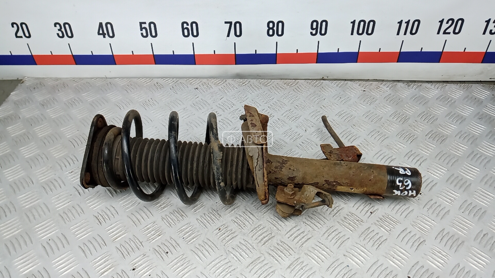 Стойка передняя правая