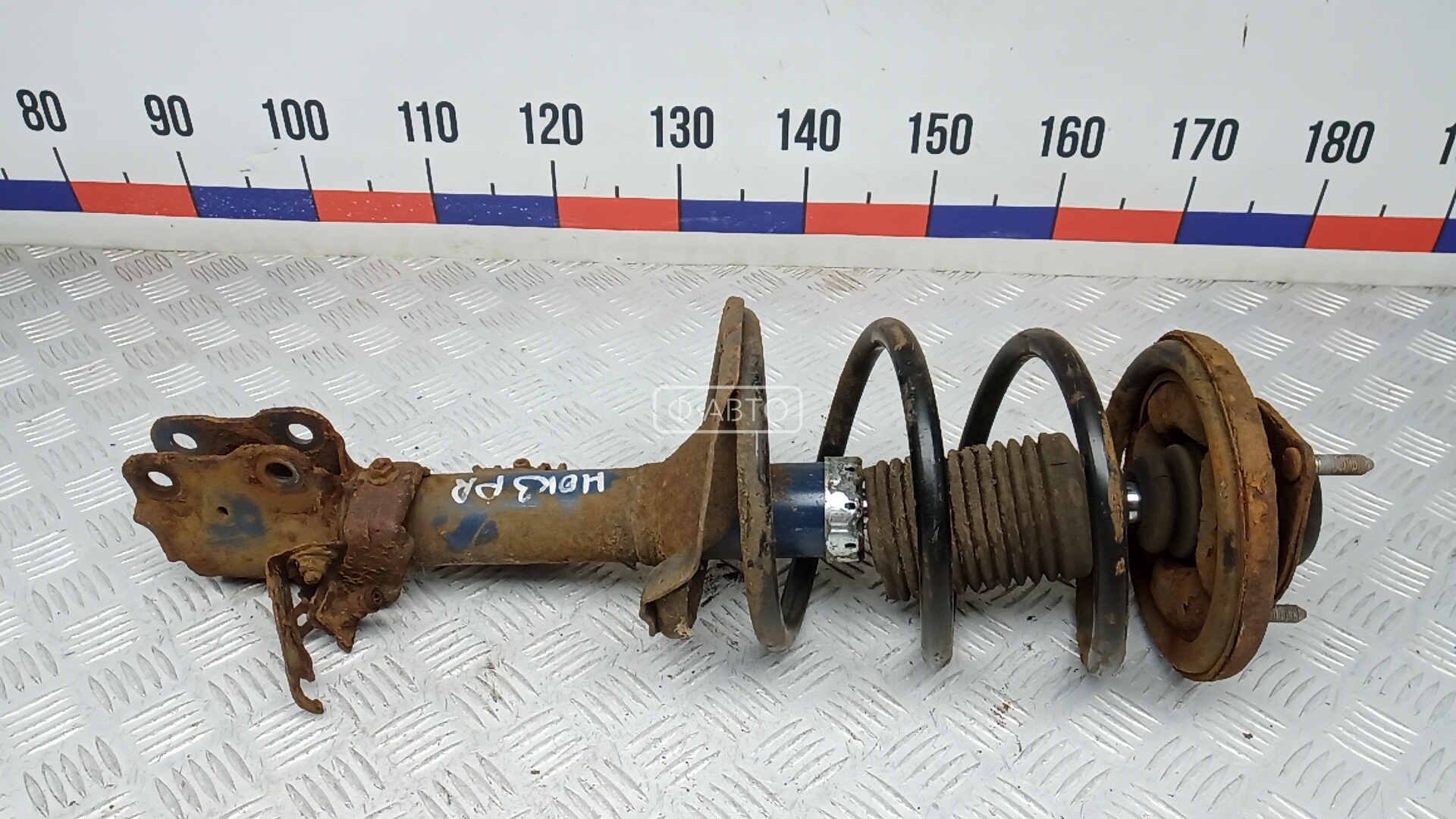 Стойка передняя правая