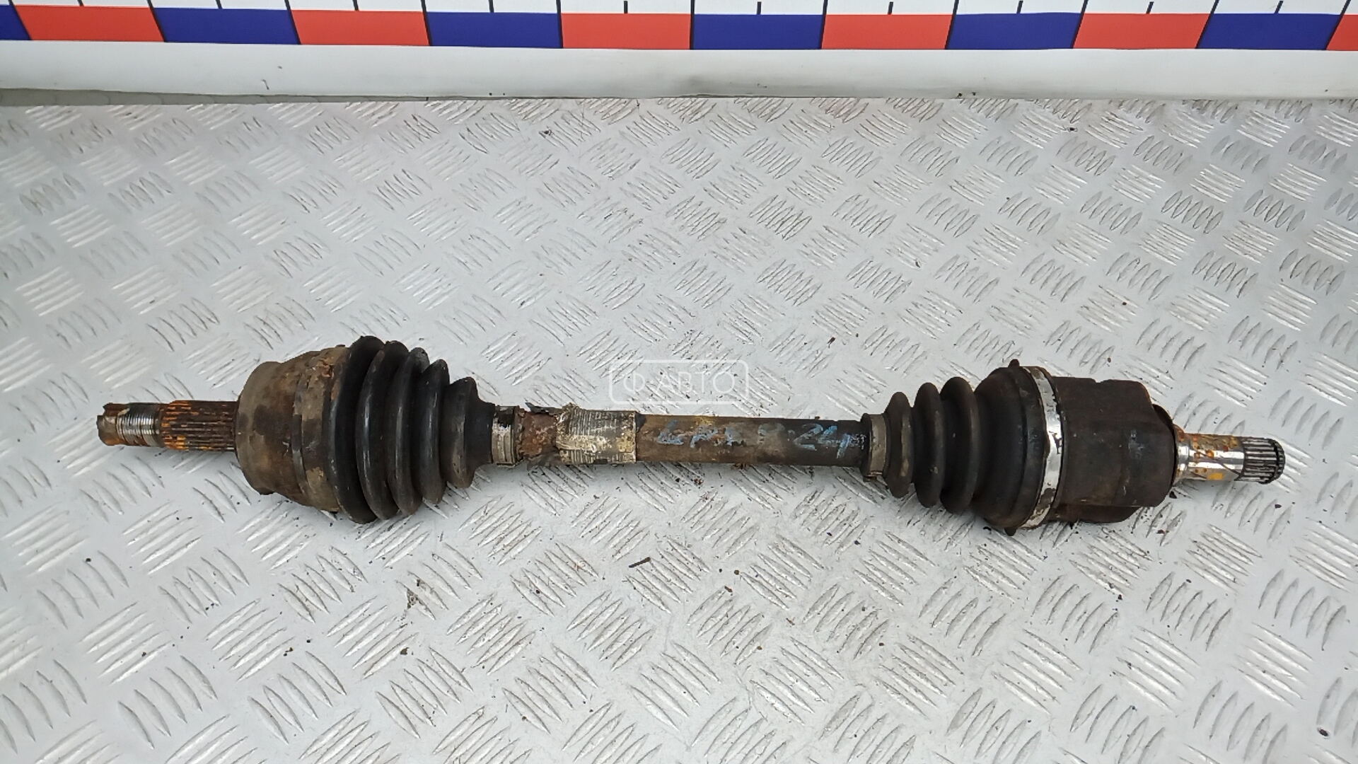 Привод передний левый