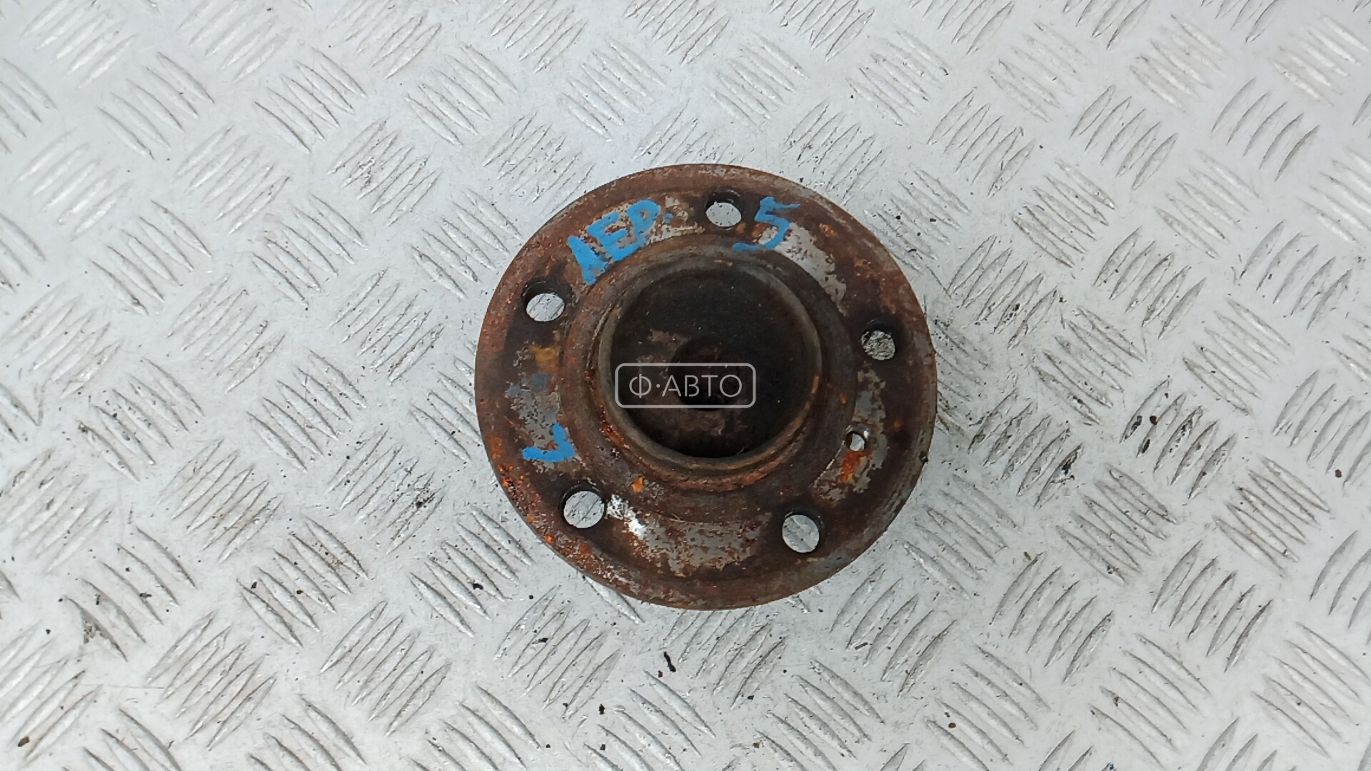 Ступица задняя левая