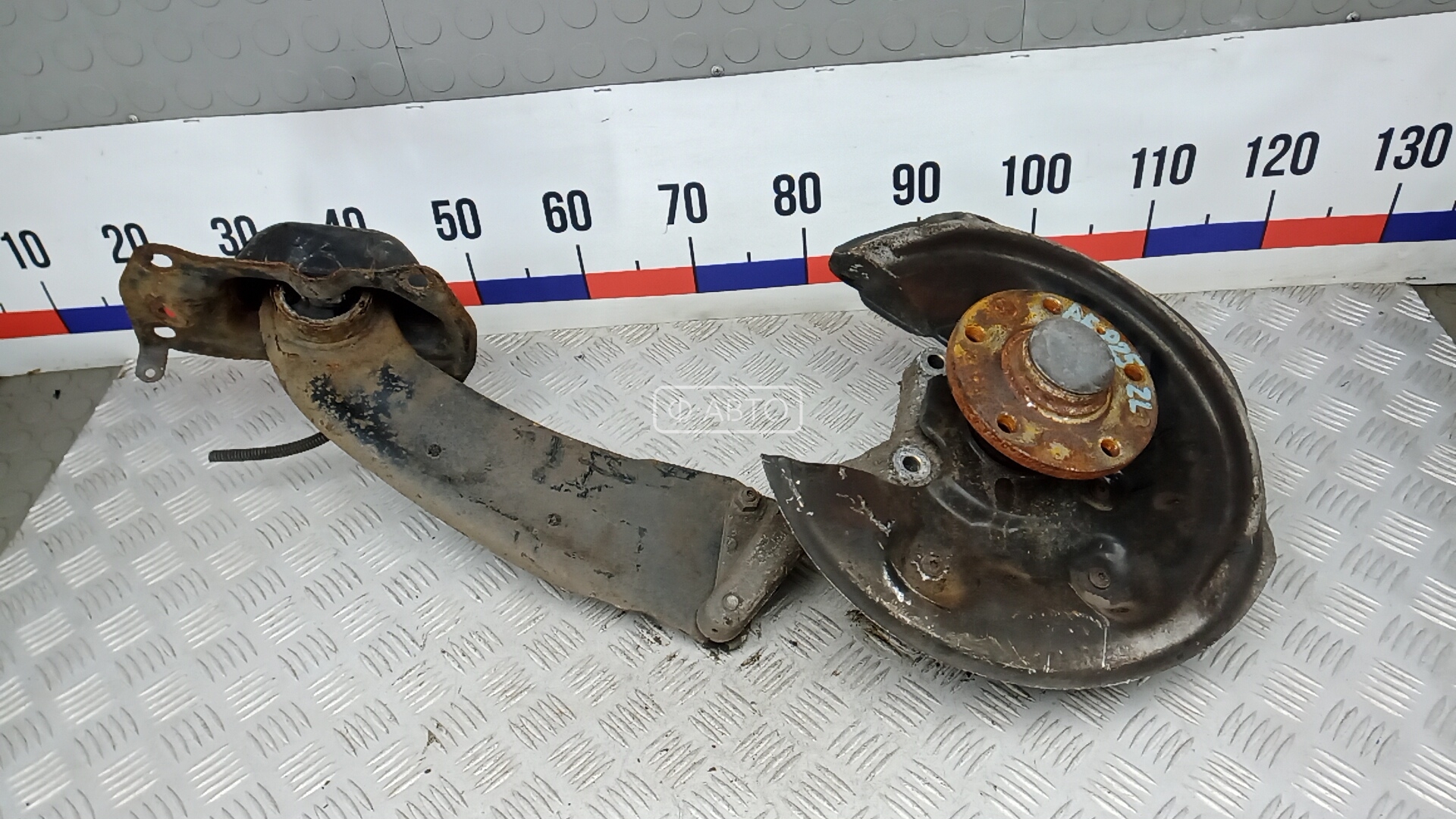 Ступица задняя левая