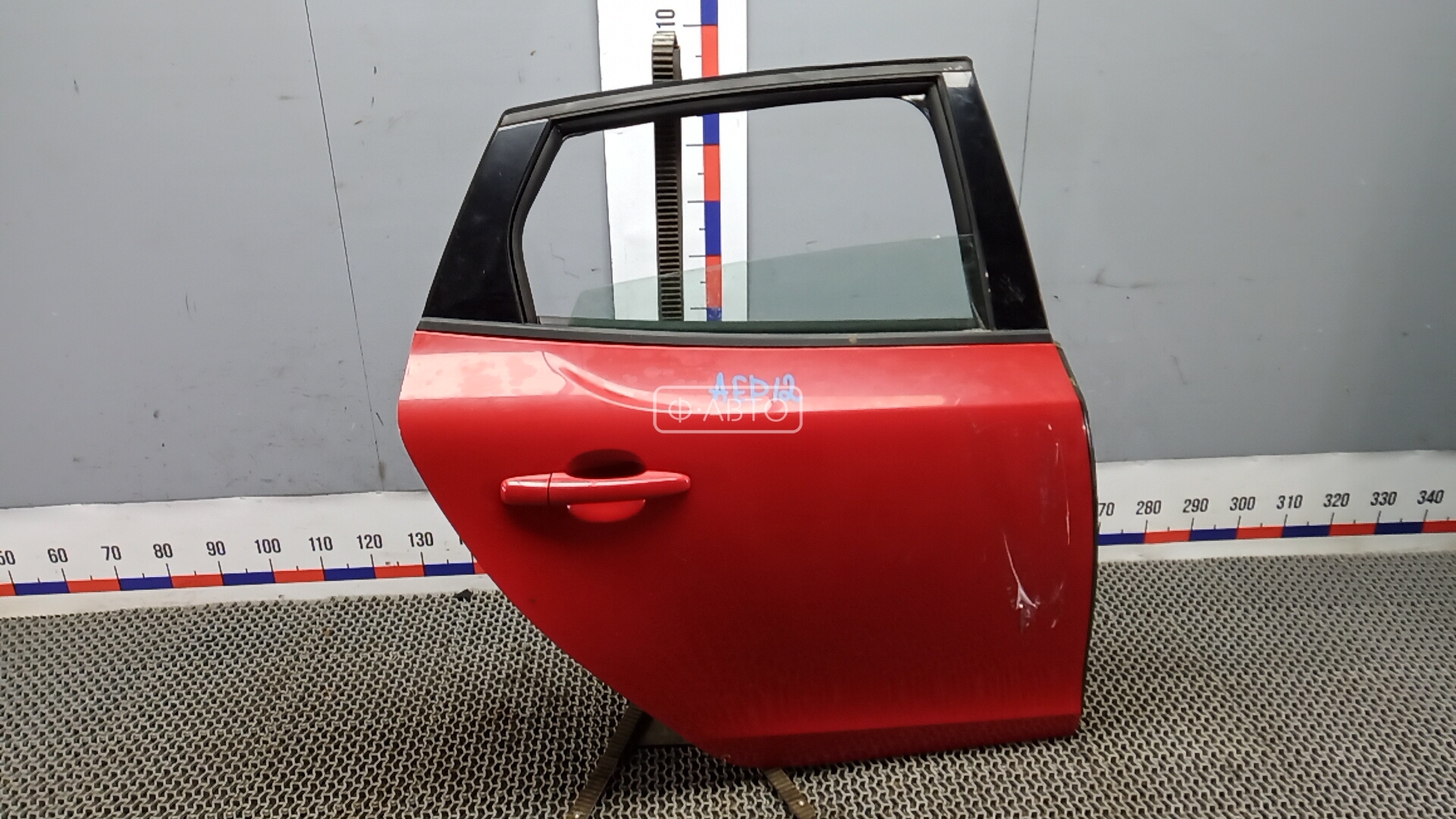 Дверь задняя правая