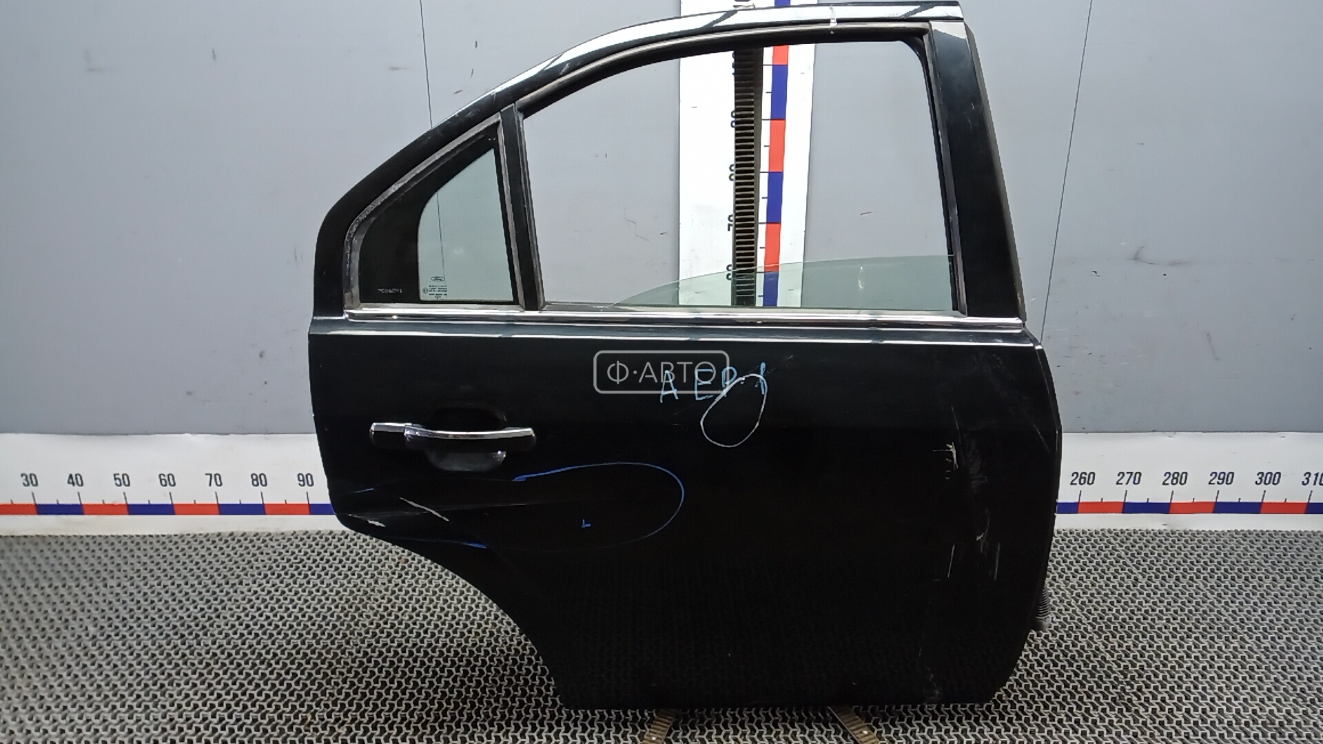 Дверь задняя правая