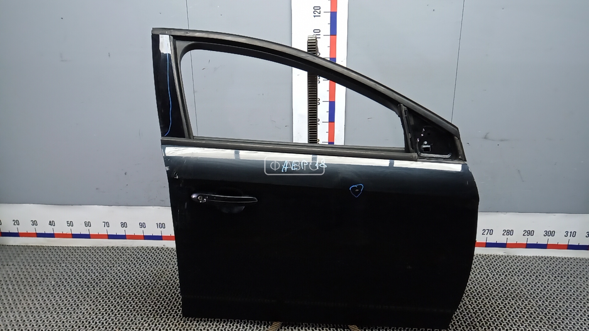 Дверь передняя правая