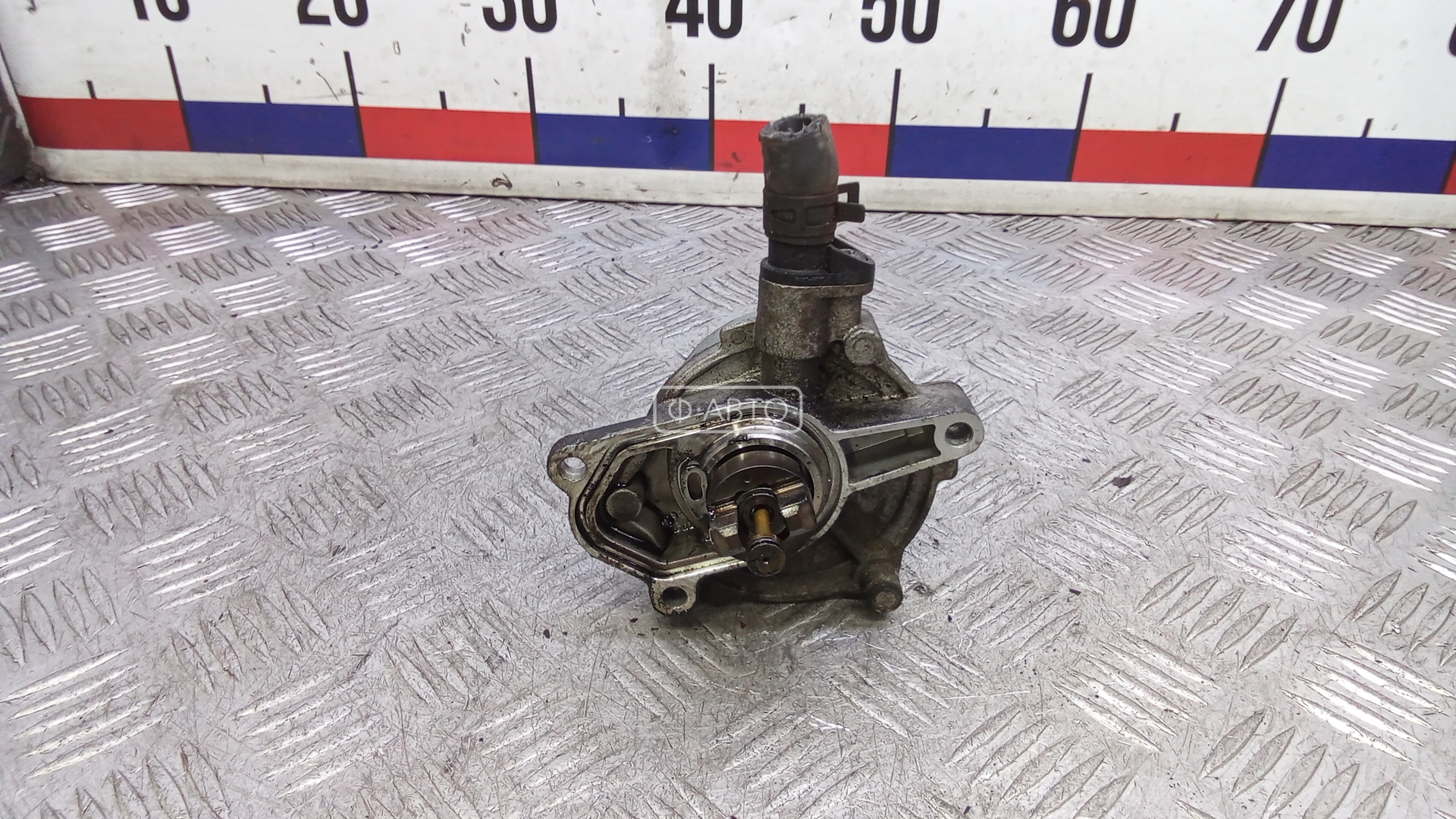 Насос вакуумный