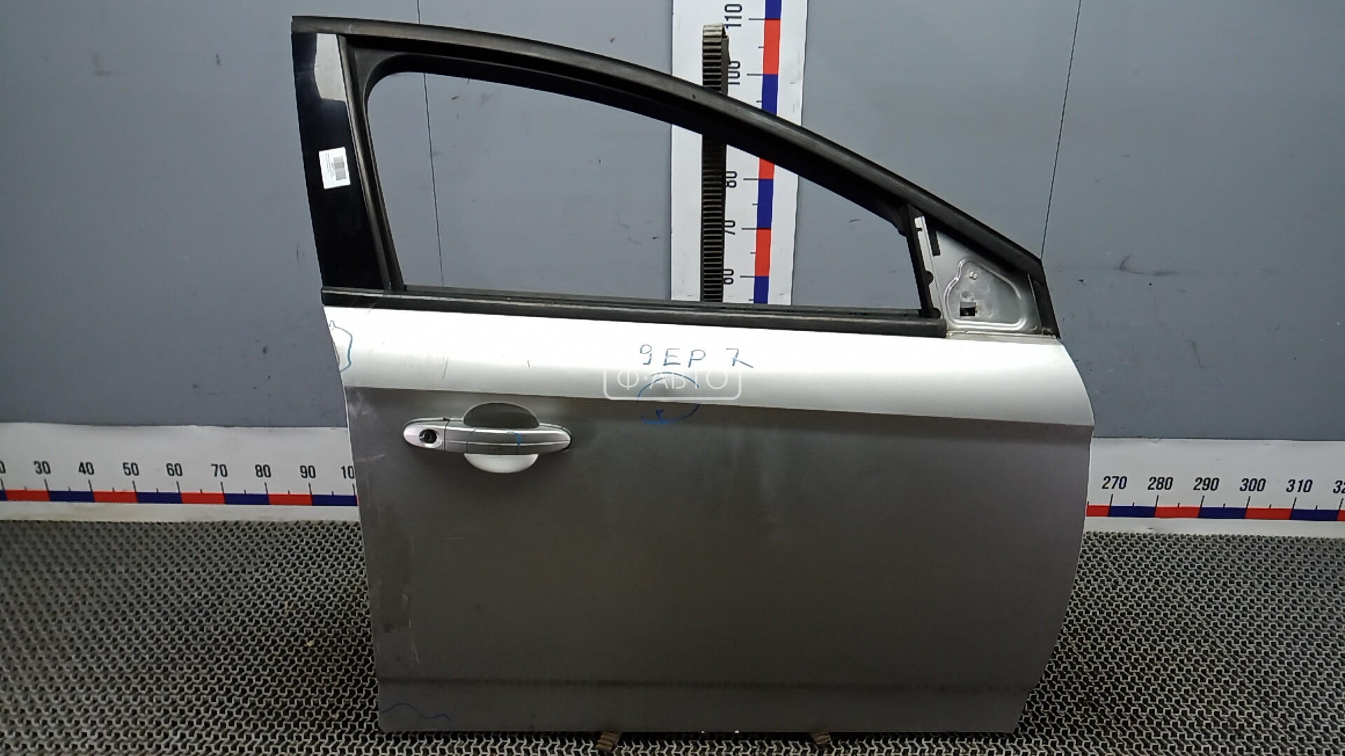 Дверь передняя правая