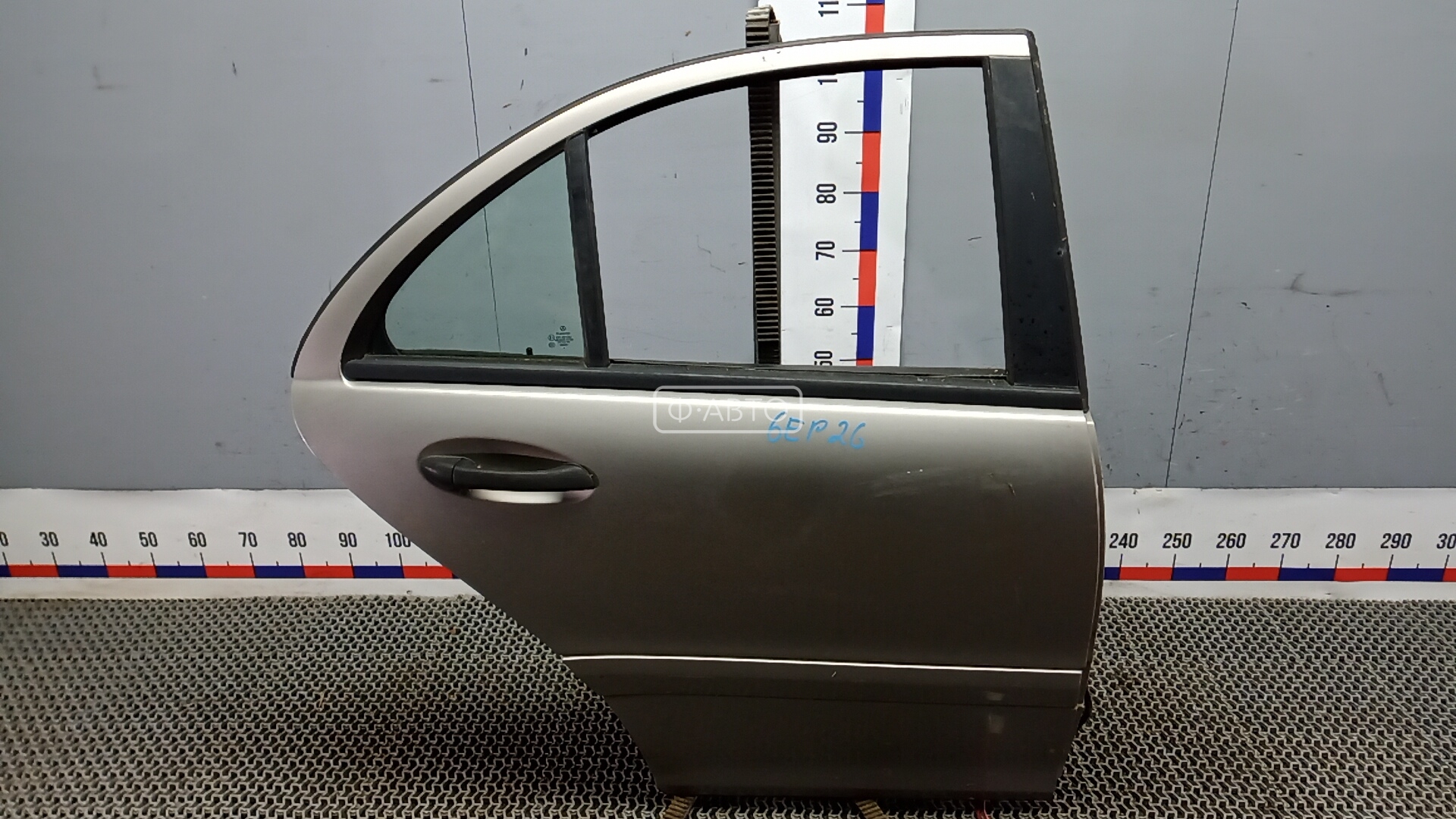 Дверь задняя правая