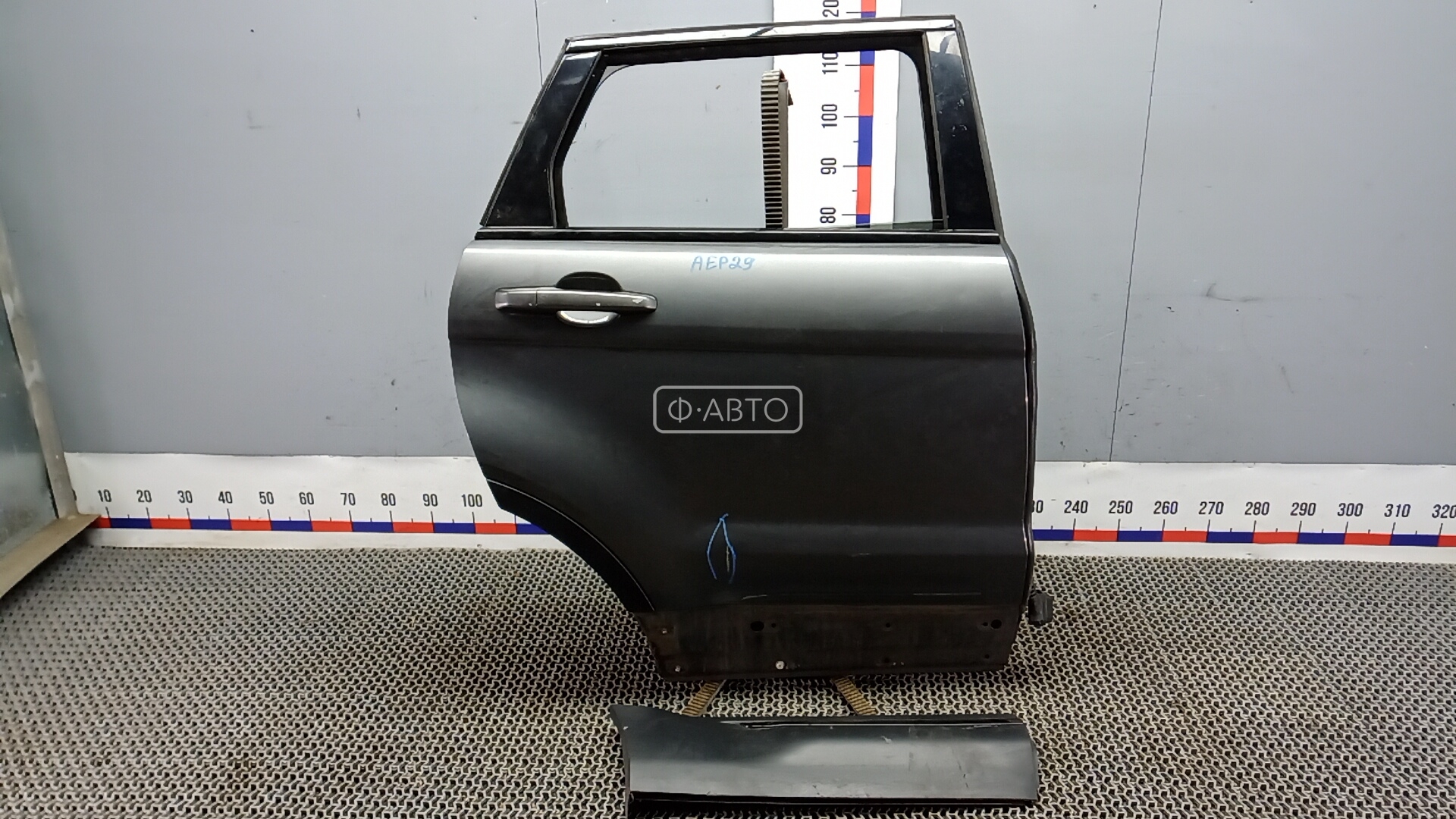 Дверь задняя правая