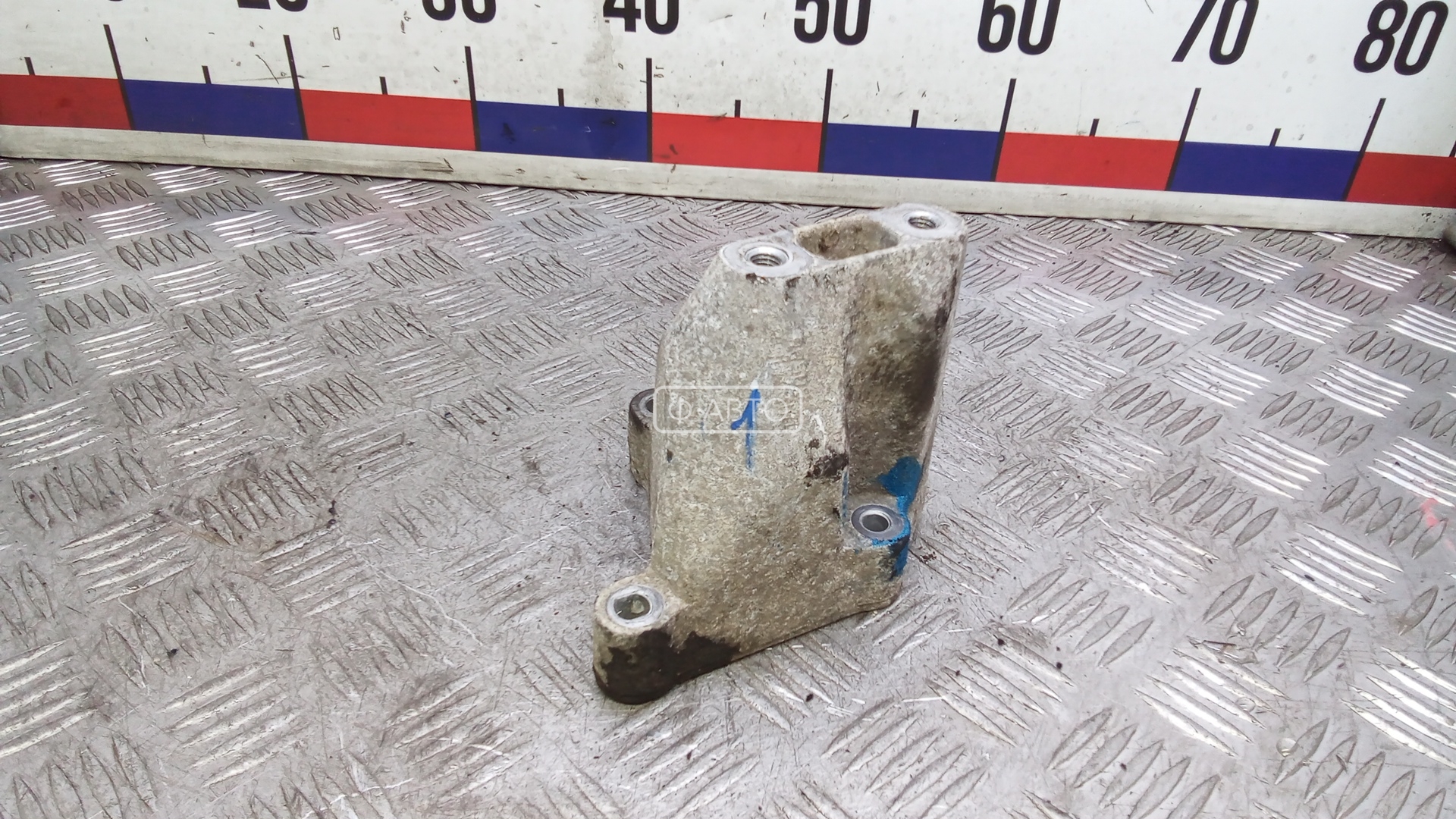 Кронштейн двигателя дизельный