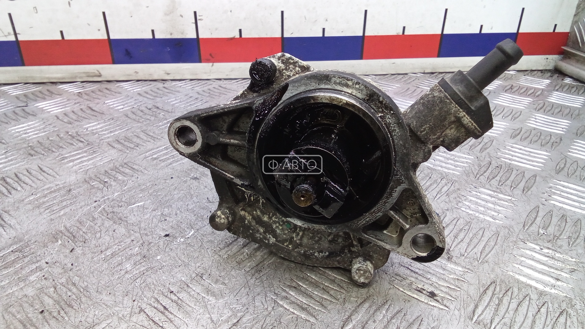 Насос вакуумный