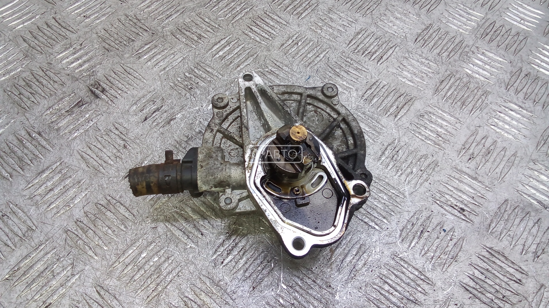 Насос вакуумный