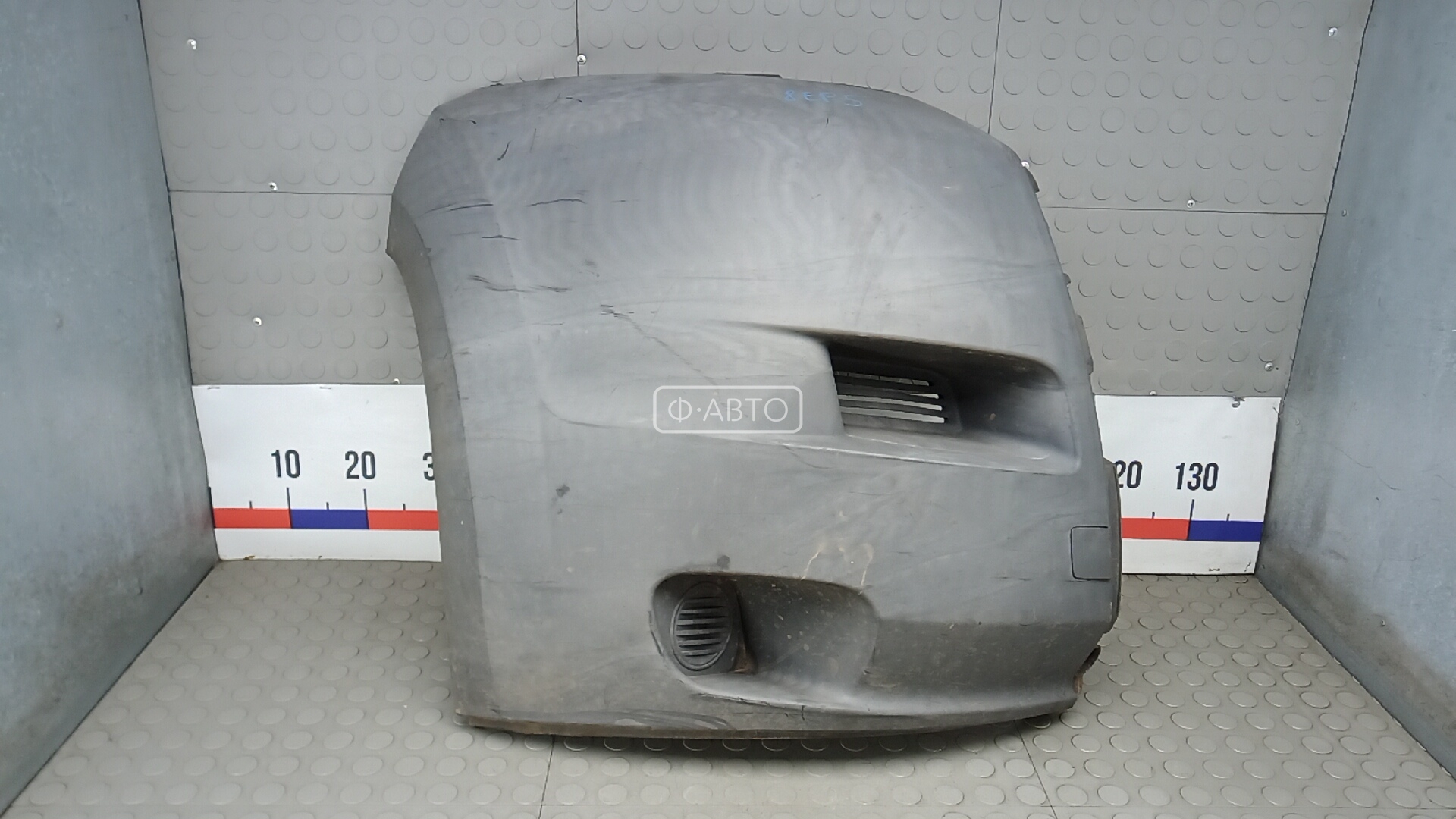 Клык бампера передний правый