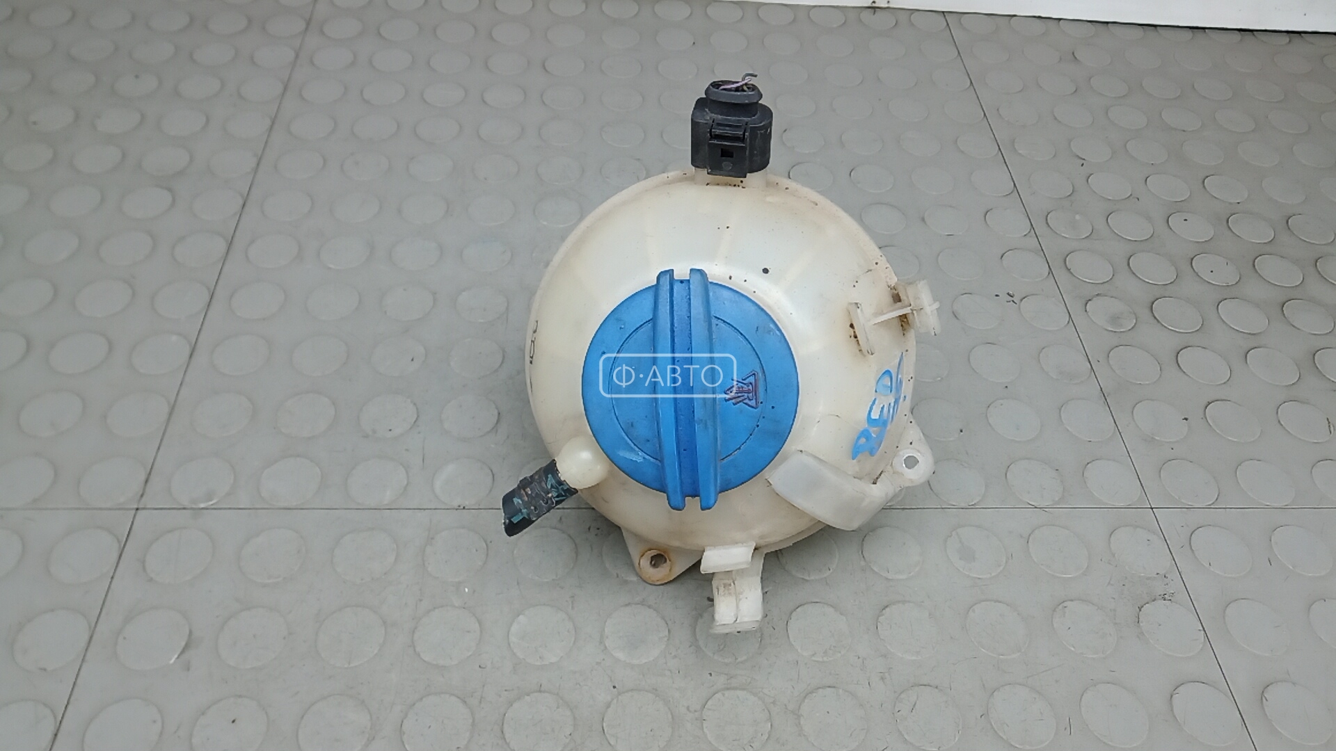 Бачок расширительный