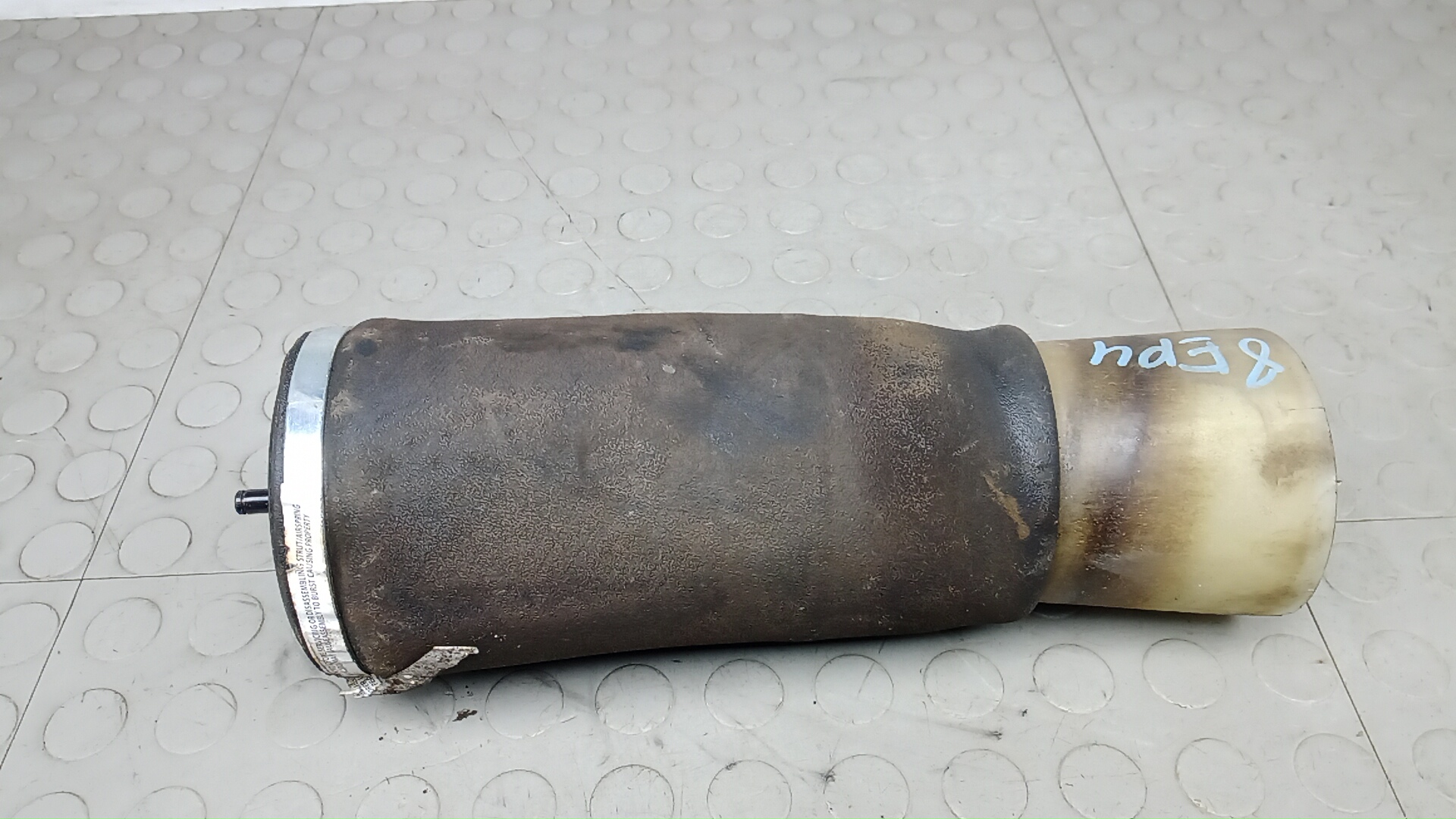 Пневмоподушка задняя BMW X5 E53