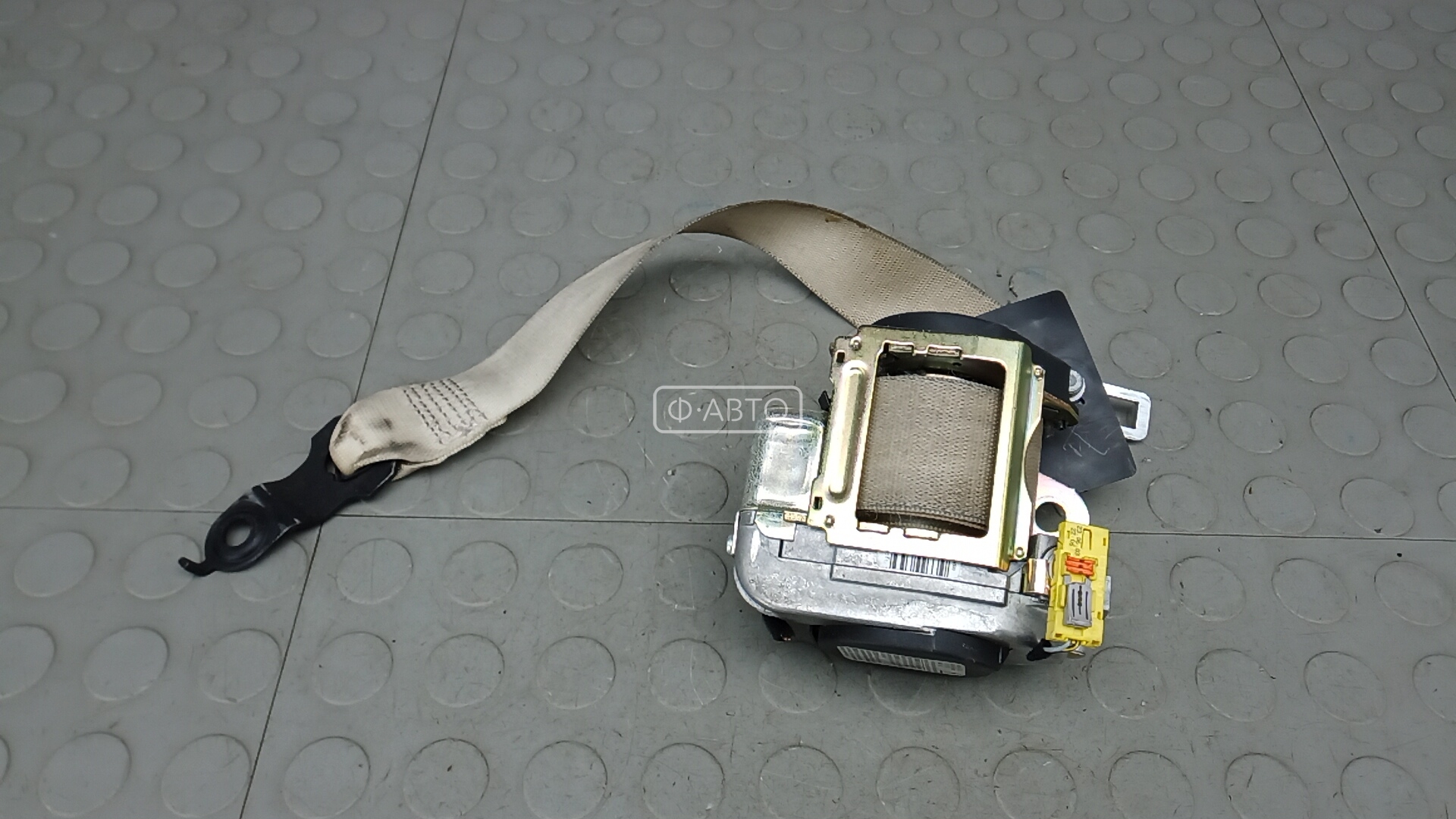 Ремень безопасности с пиропатроном сиденья переднего