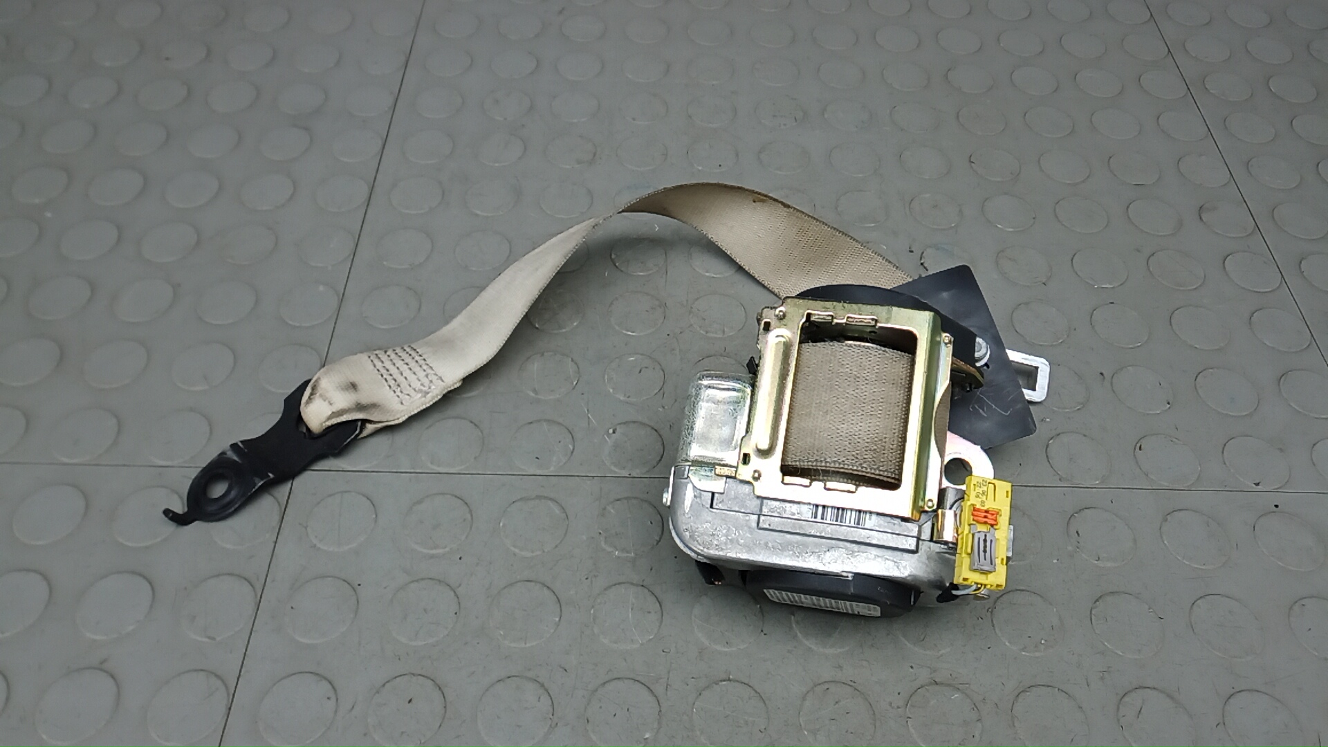 Ремень безопасности с пиропатроном сиденья переднего MERCEDES BENZ E-CLASS W211