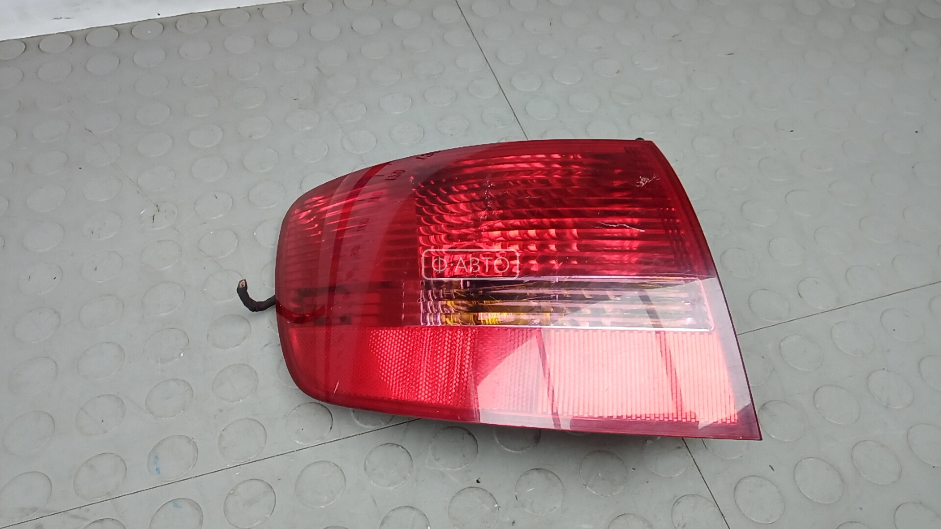 Фонарь задний левый