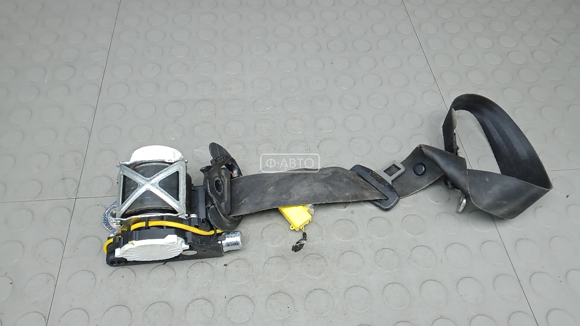 Ремень безопасности с пиропатроном сиденья переднего