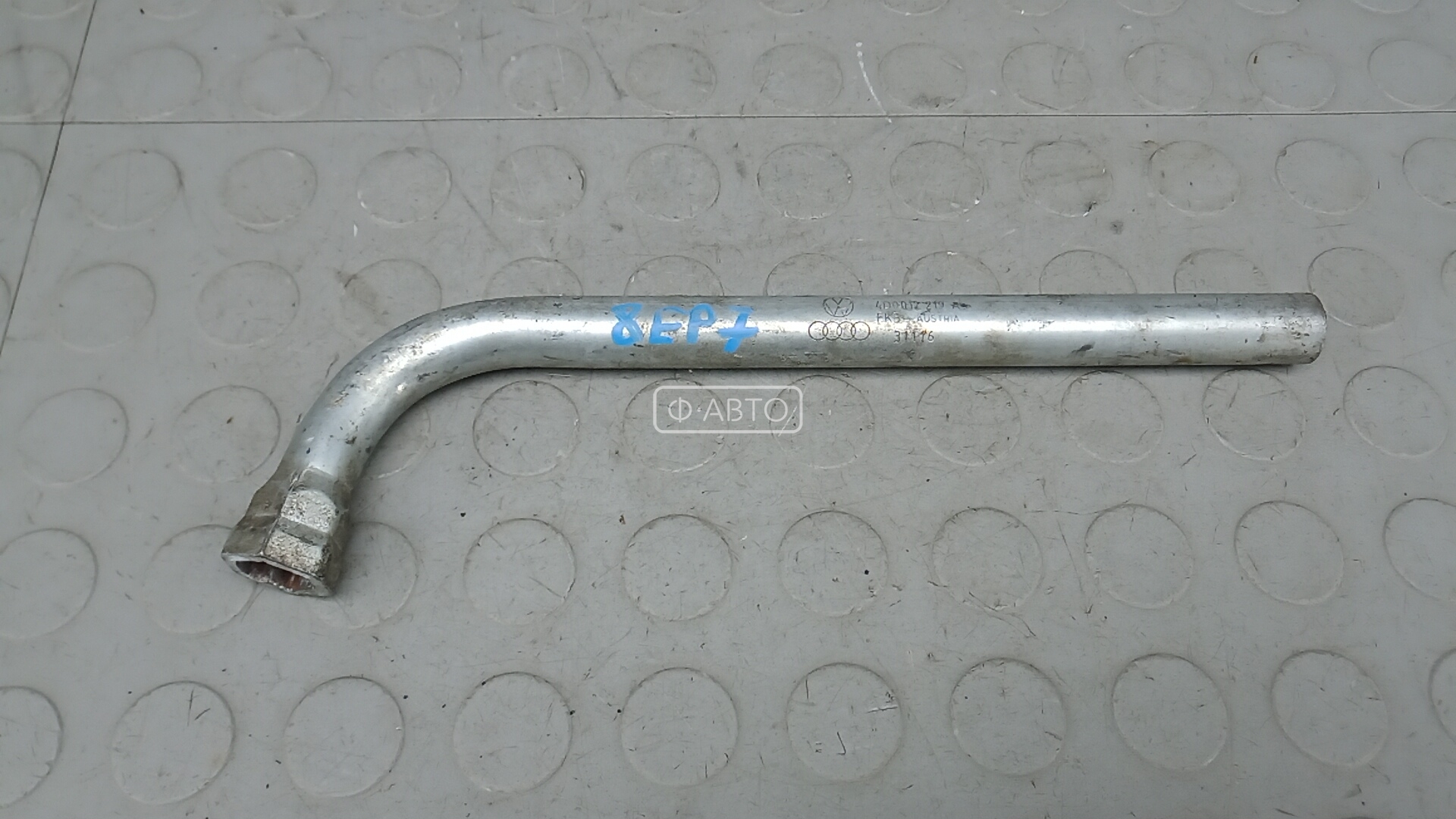 Ключ колесный