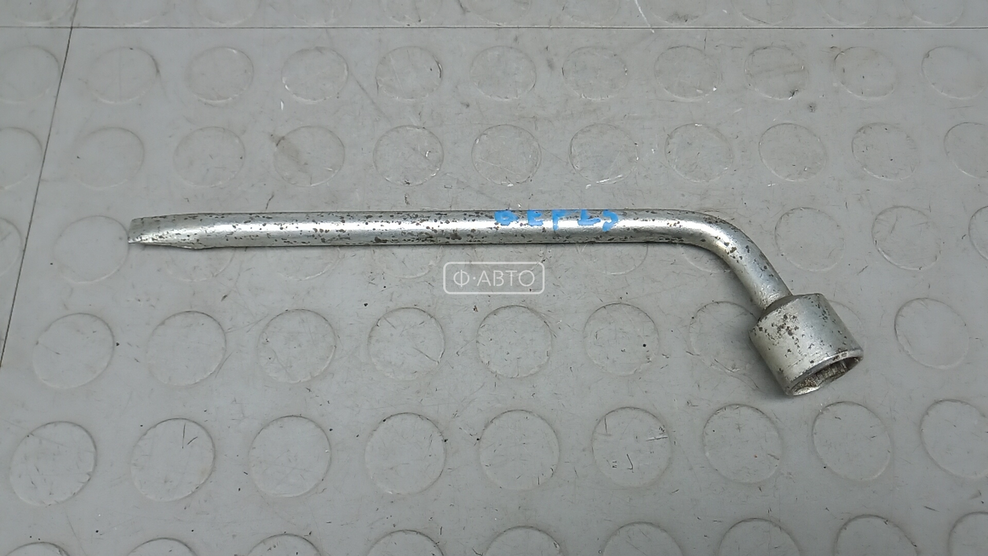 Ключ колесный