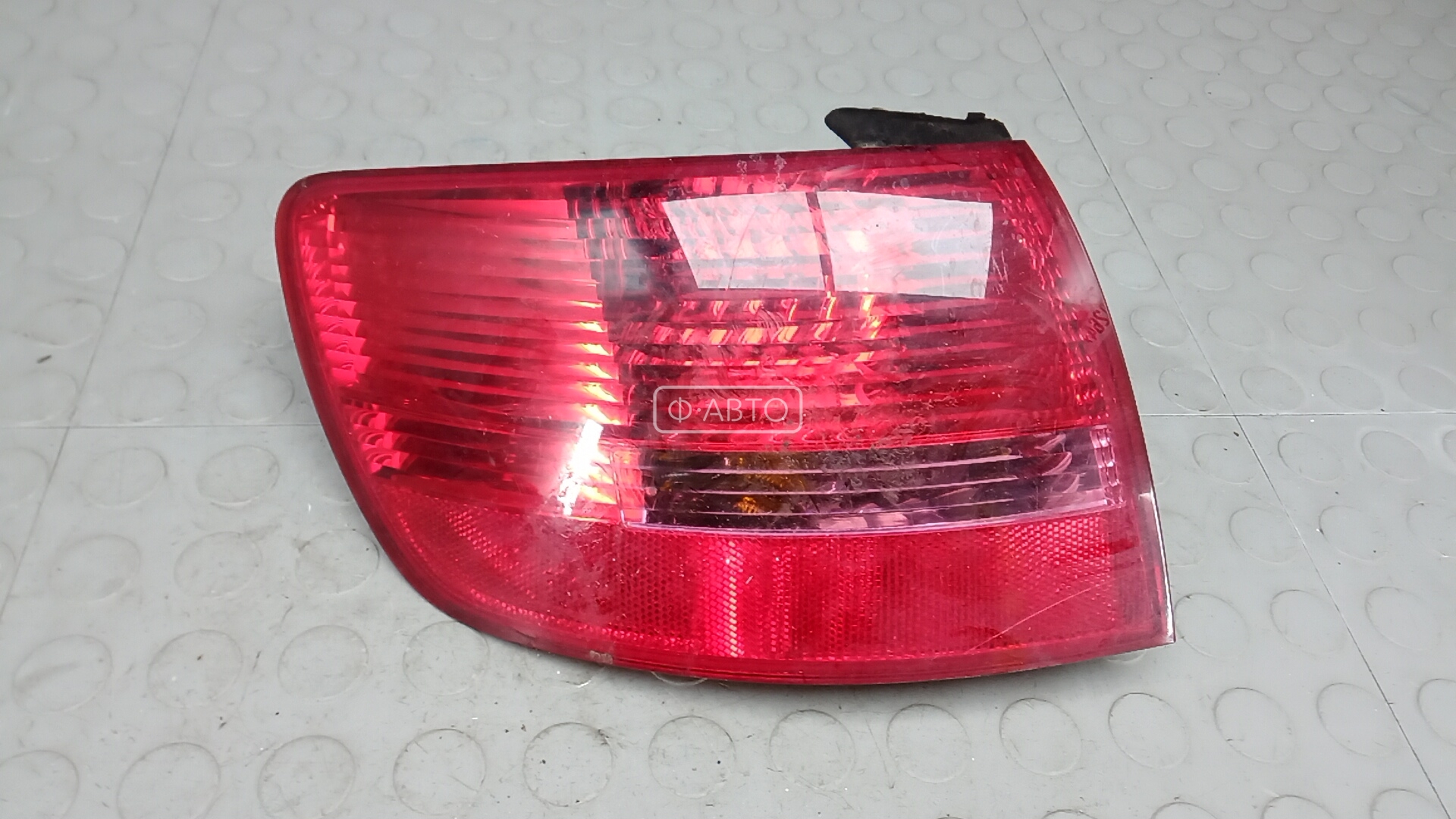 Фонарь задний левый
