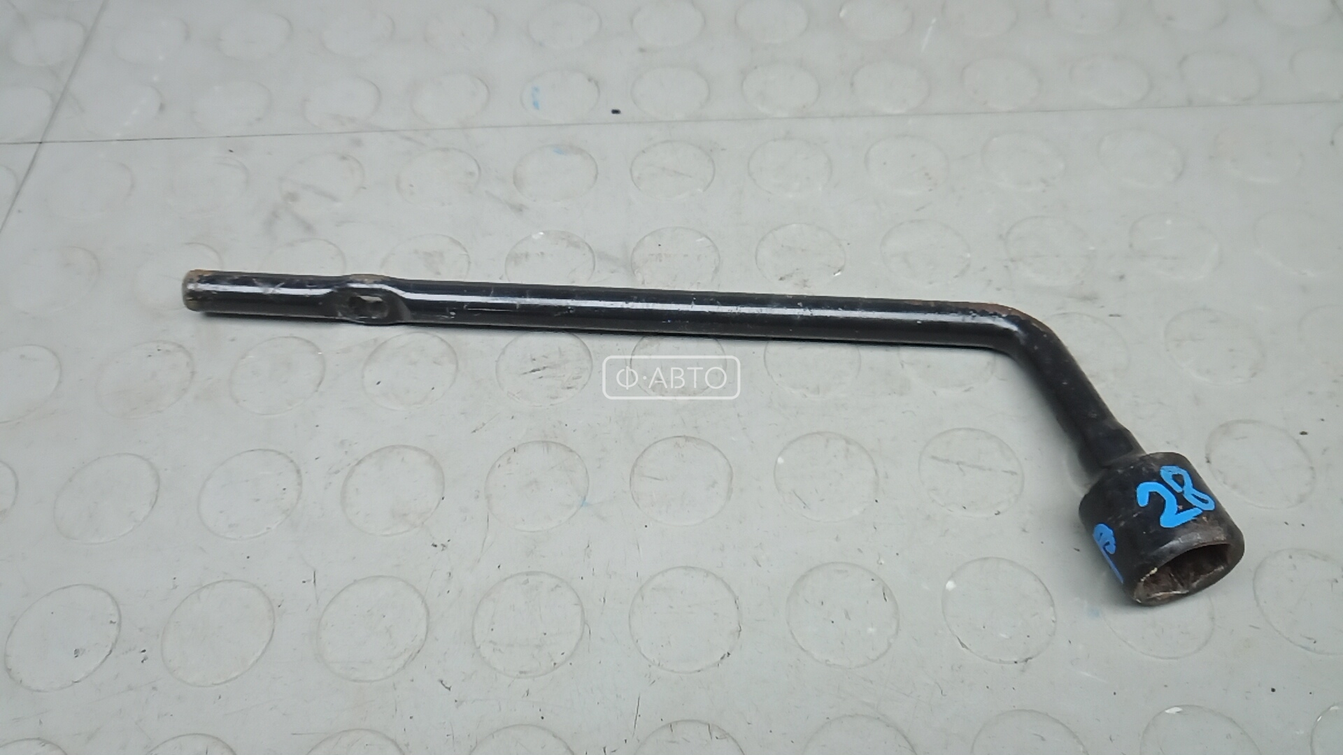 Ключ колесный