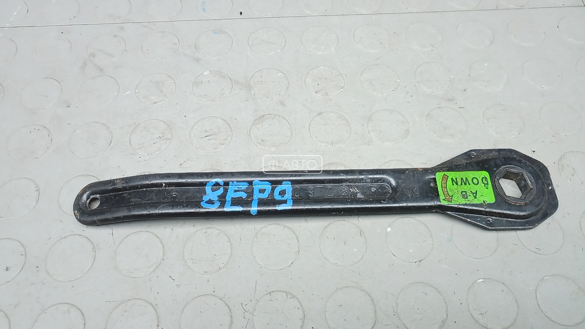 Ключ колесный