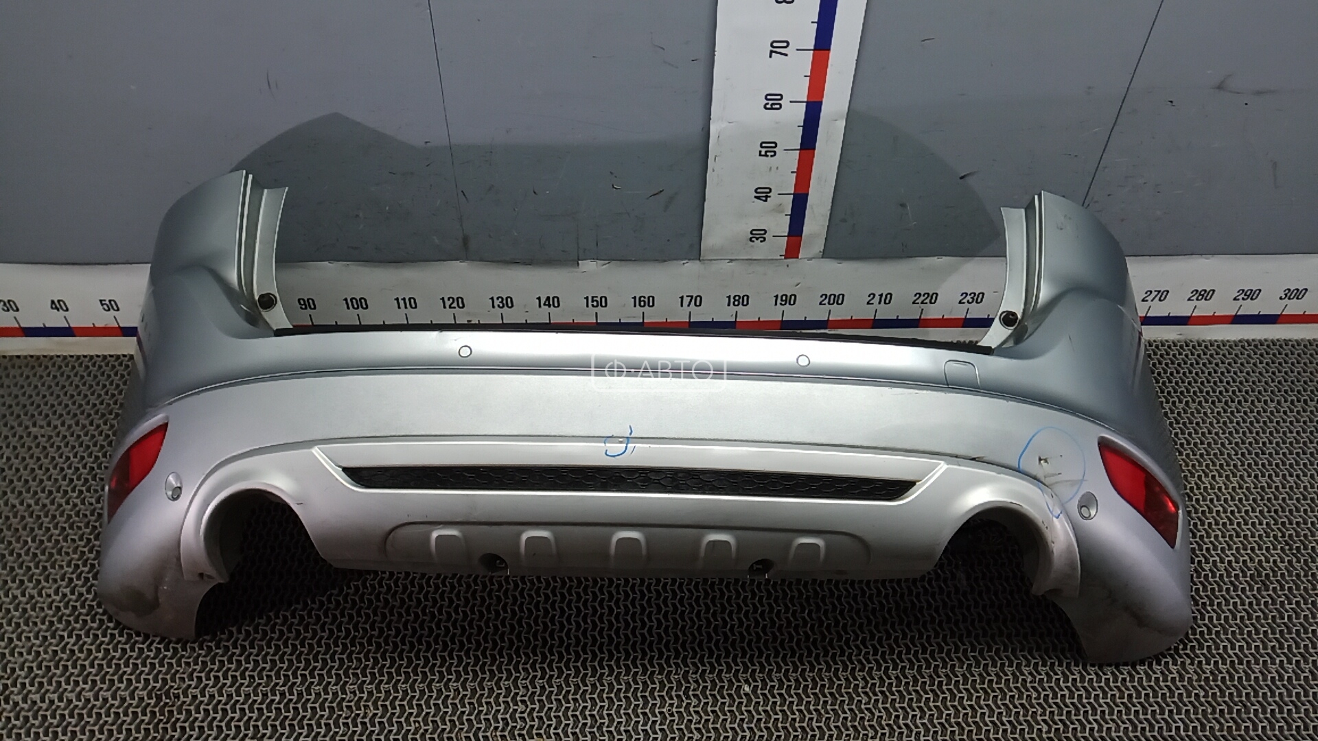 Бампер задний