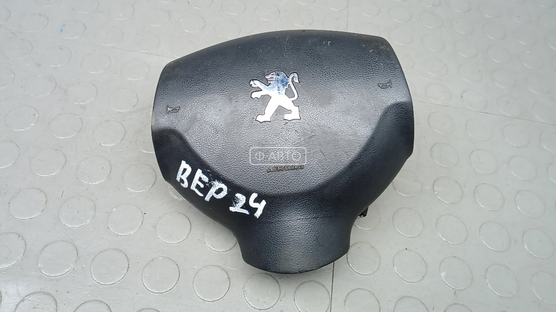 Подушка безопасности водителя