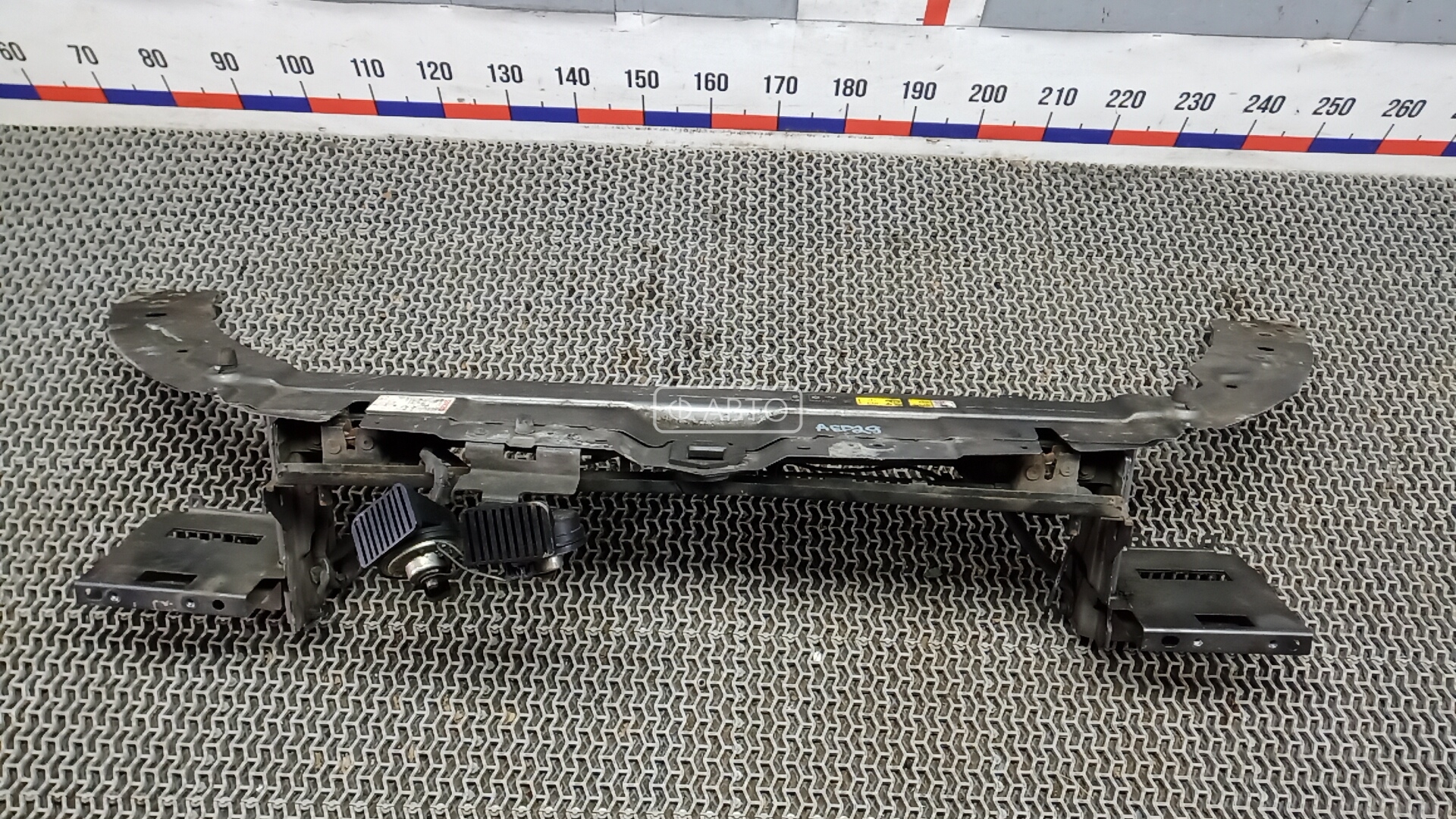 Передняя панель крепления облицовки (телевизор)