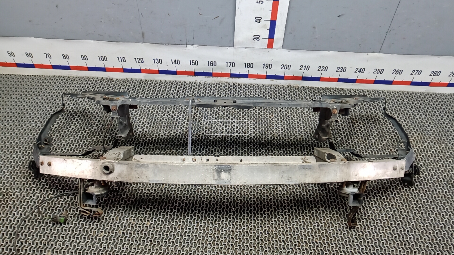 Передняя панель крепления облицовки (телевизор)