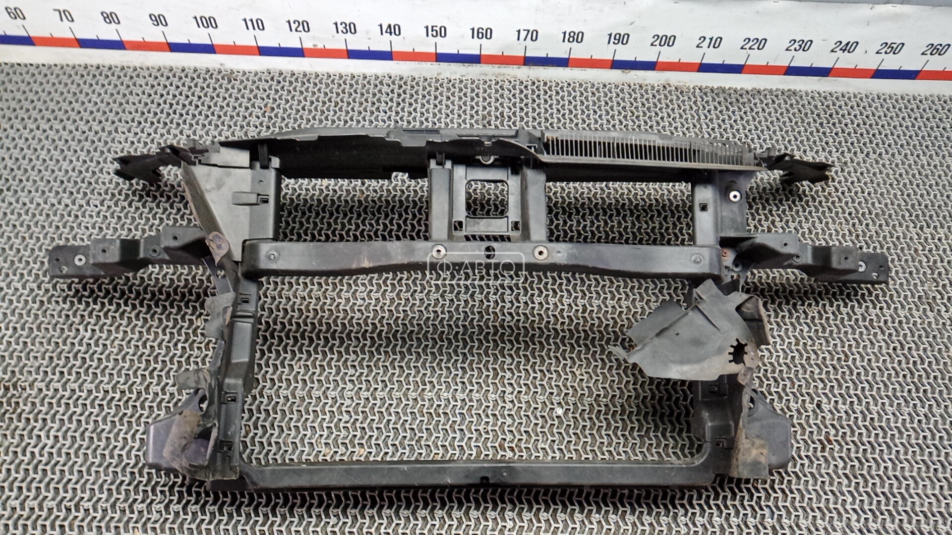 Передняя панель крепления облицовки (телевизор)