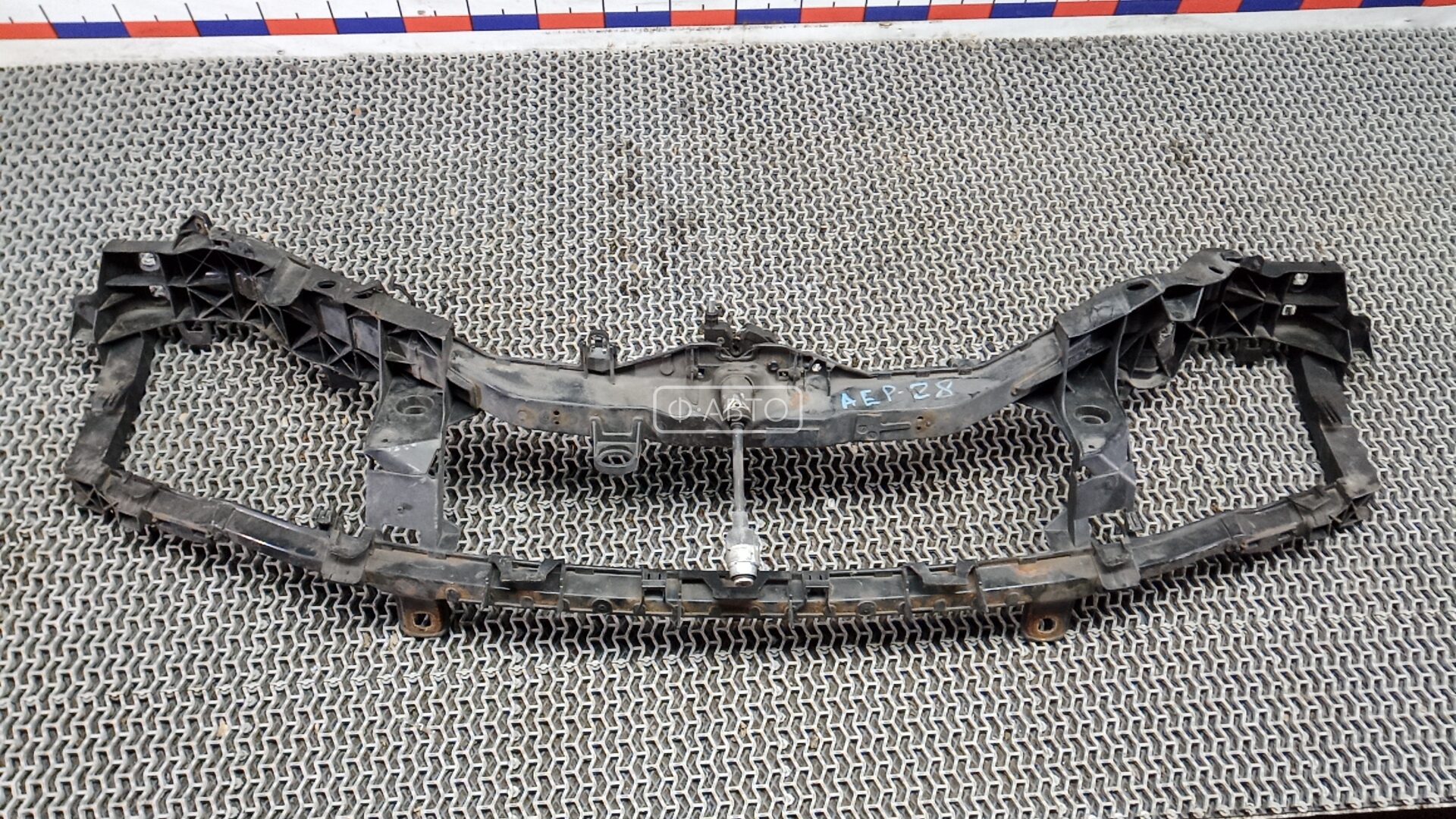 Передняя панель крепления облицовки (телевизор)