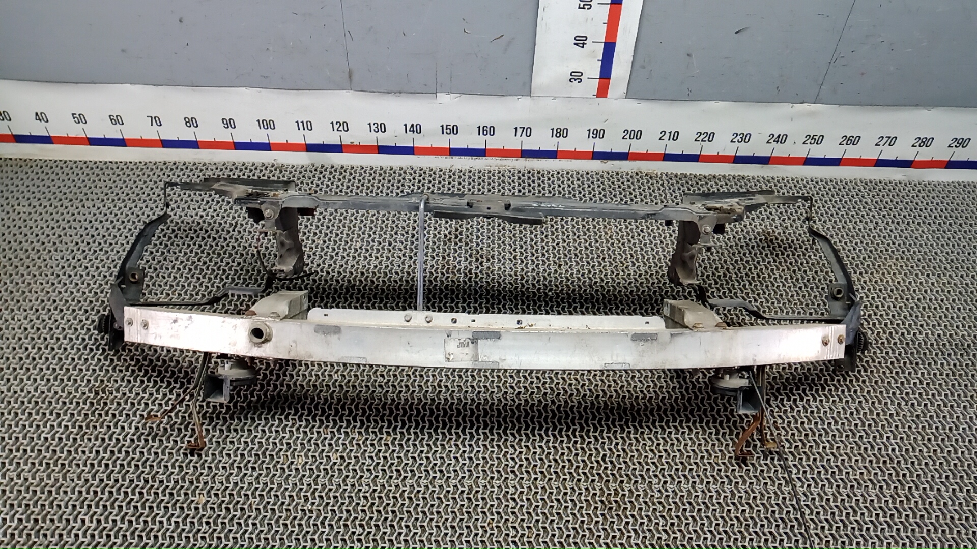 Передняя панель крепления облицовки (телевизор) MERCEDES BENZ C-CLASS W204