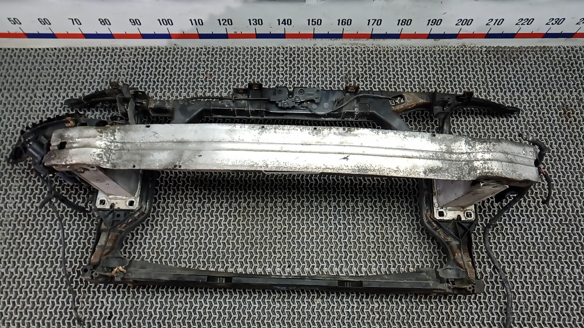 Передняя панель крепления облицовки (телевизор)