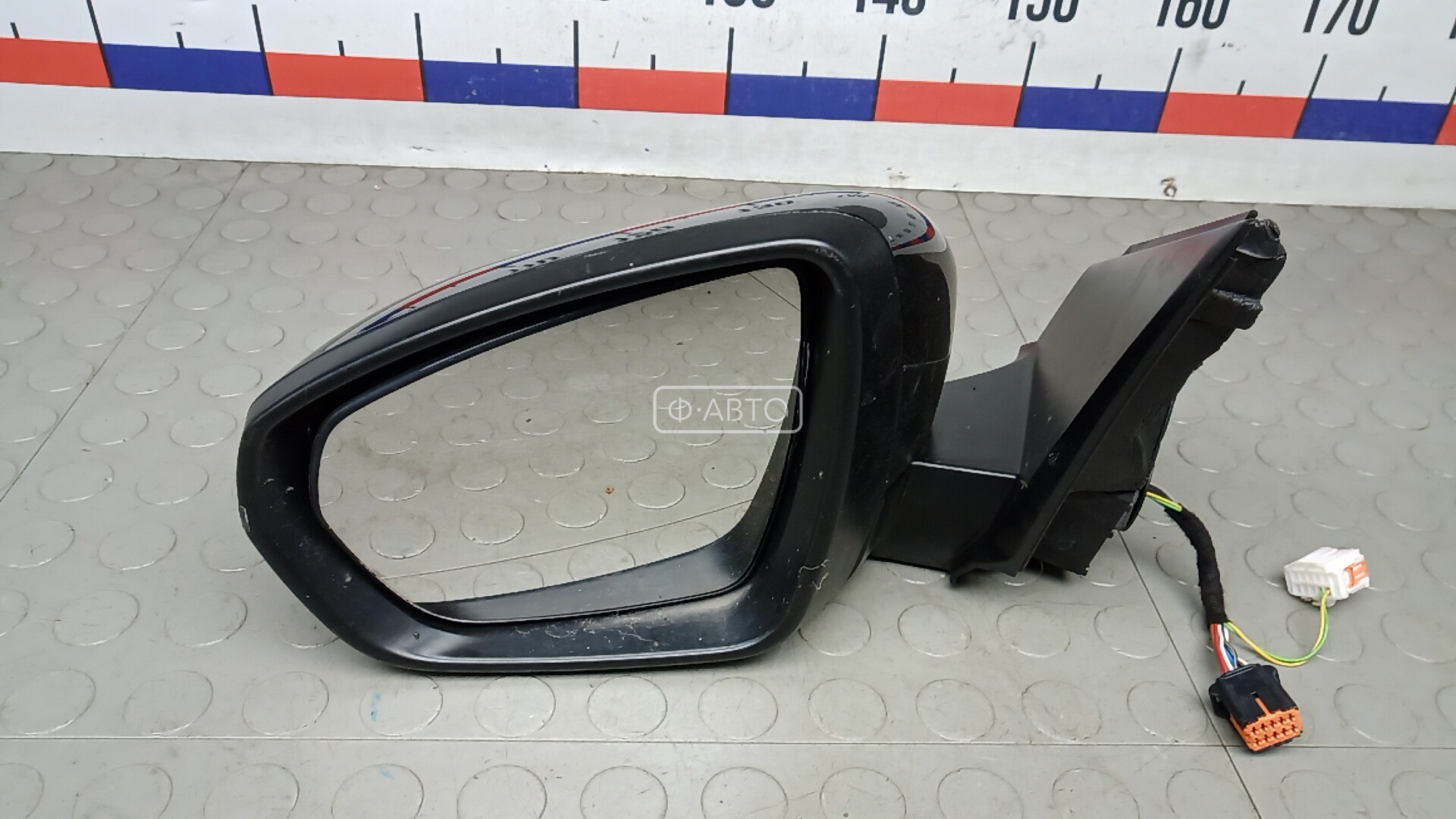 Зеркало наружное левое