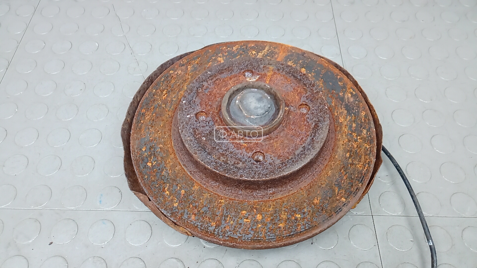 Ступица задняя левая