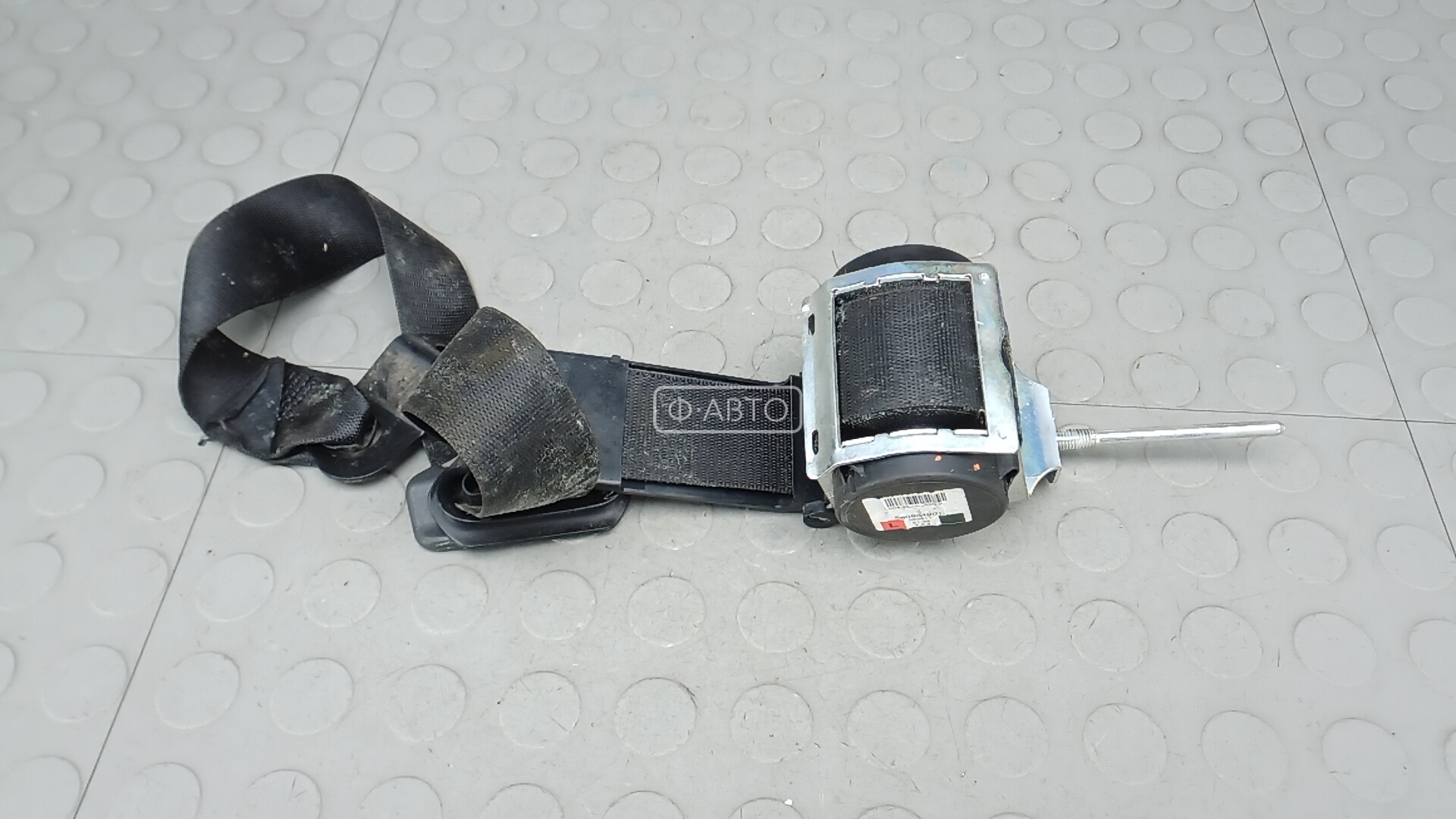 Ремень безопасности с пиропатроном сиденья переднего