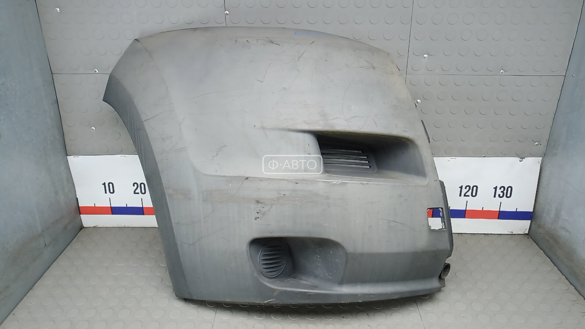 Клык бампера передний правый